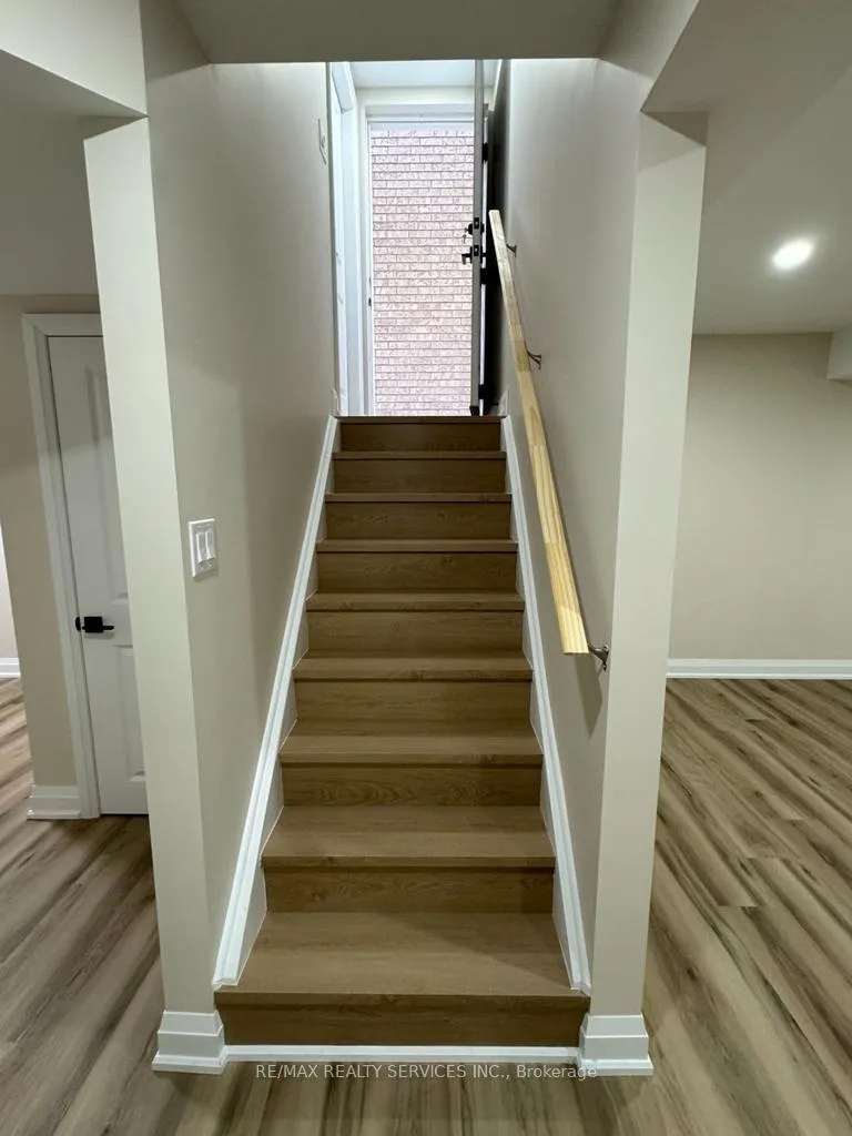 Photo 3 of Unit Basement, 21 Copperhill Heights, Barrie, Rural Barrie Southeast — HOMEH