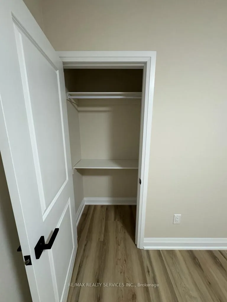 Photo 12 of Unit Basement, 21 Copperhill Heights, Barrie, Rural Barrie Southeast — HOMEH