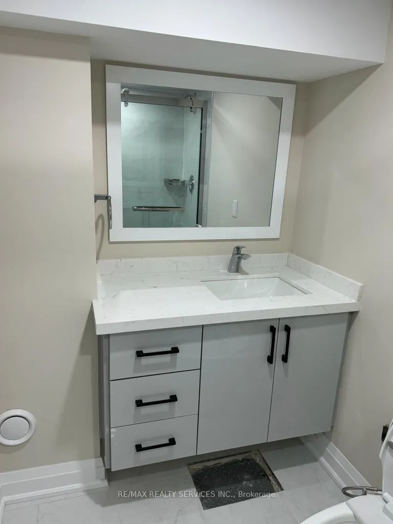Photo 14 of Unit Basement, 21 Copperhill Heights, Barrie, Rural Barrie Southeast — HOMEH