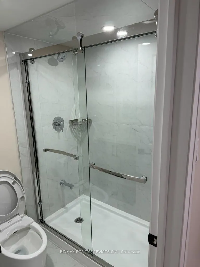 Photo 15 of Unit Basement, 21 Copperhill Heights, Barrie, Rural Barrie Southeast — HOMEH