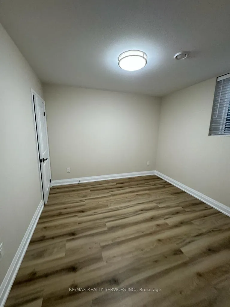 Photo 22 of Unit Basement, 21 Copperhill Heights, Barrie, Rural Barrie Southeast — HOMEH