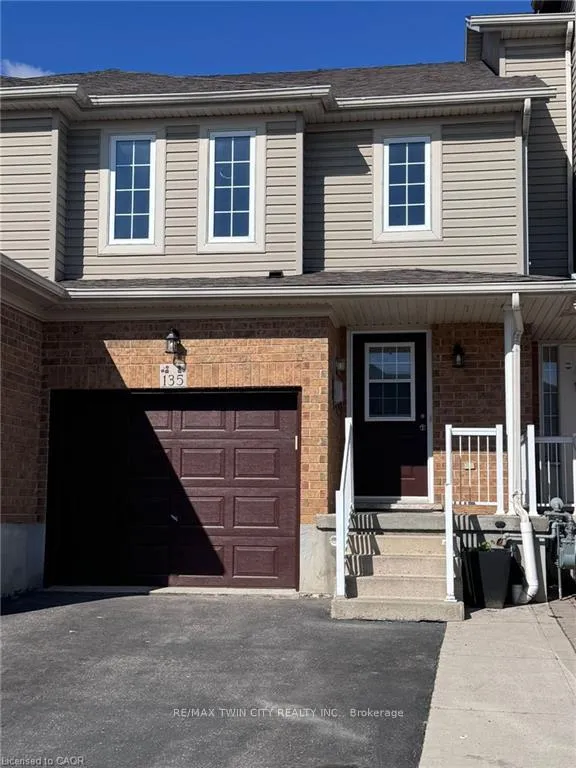 Photo 2 of 135 Donnenwerth Drive, Kitchener — HOMEH
