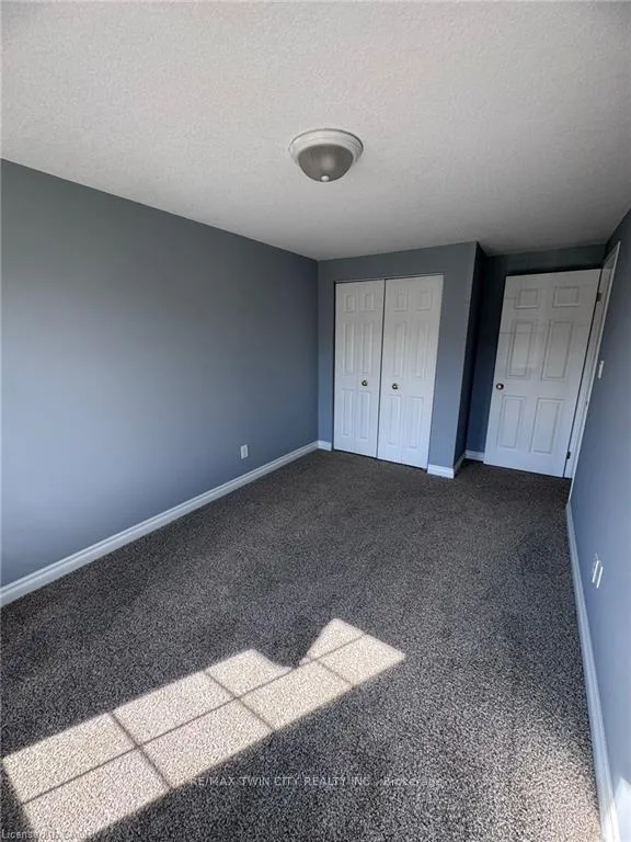 Photo 11 of 135 Donnenwerth Drive, Kitchener — HOMEH