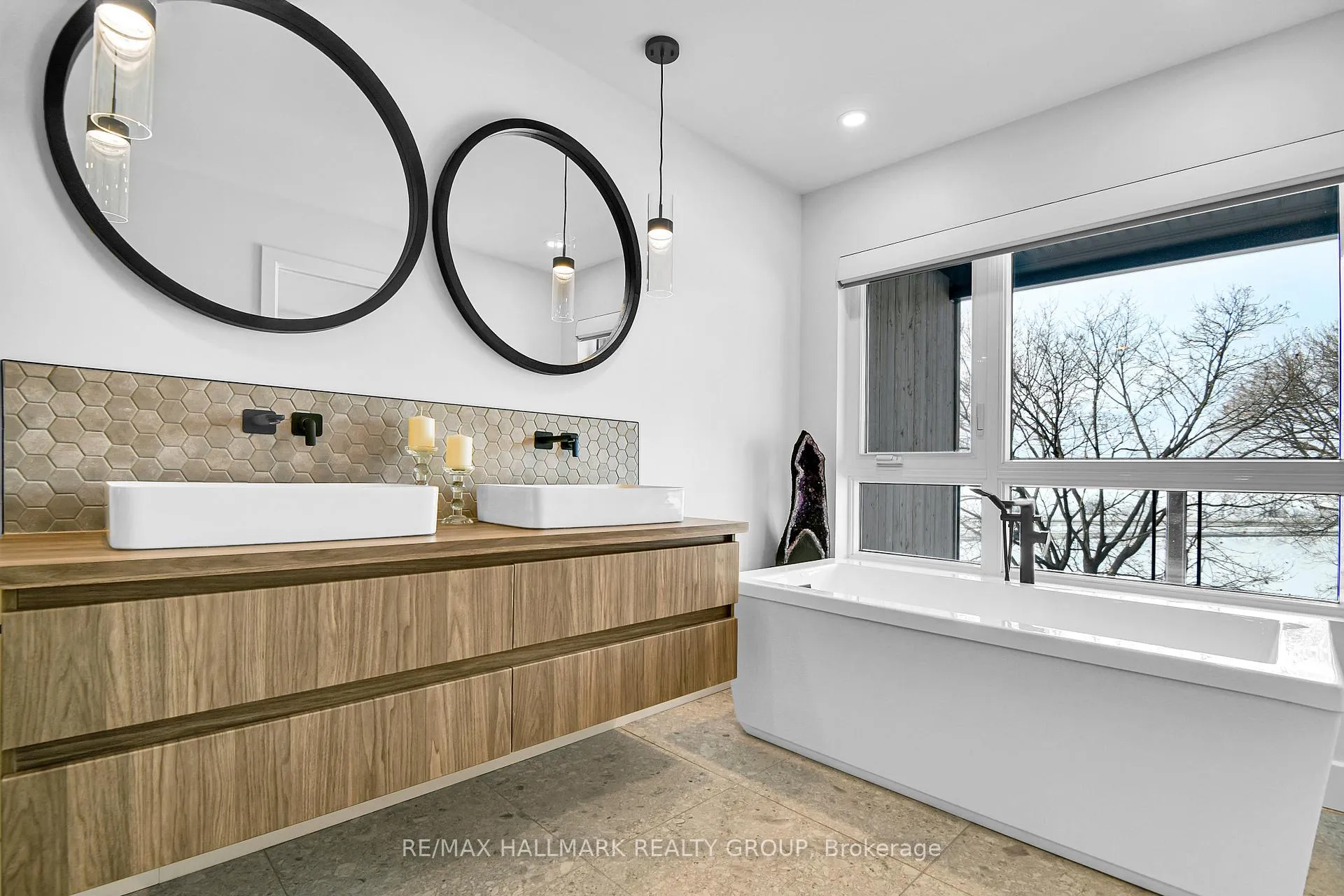 Photo 23 of 2167 Rice Avenue, Ottawa, Woodroffe — HOMEH