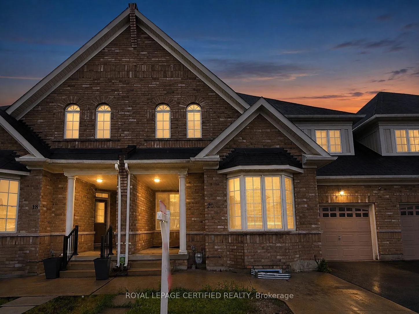 Photo 1 of 20 Naperton Drive, Brampton, Sandringham-Wellington — HOMEH