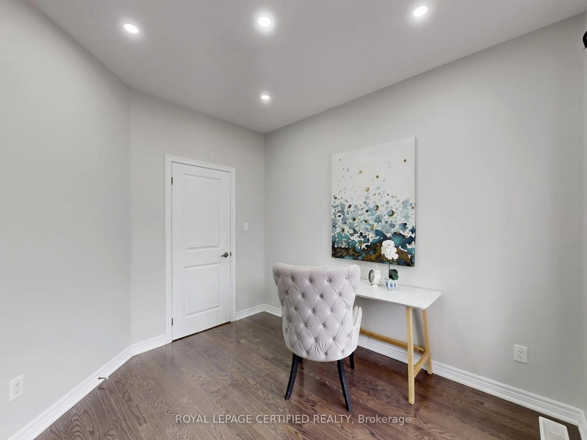 Photo 4 of 20 Naperton Drive, Brampton, Sandringham-Wellington — HOMEH