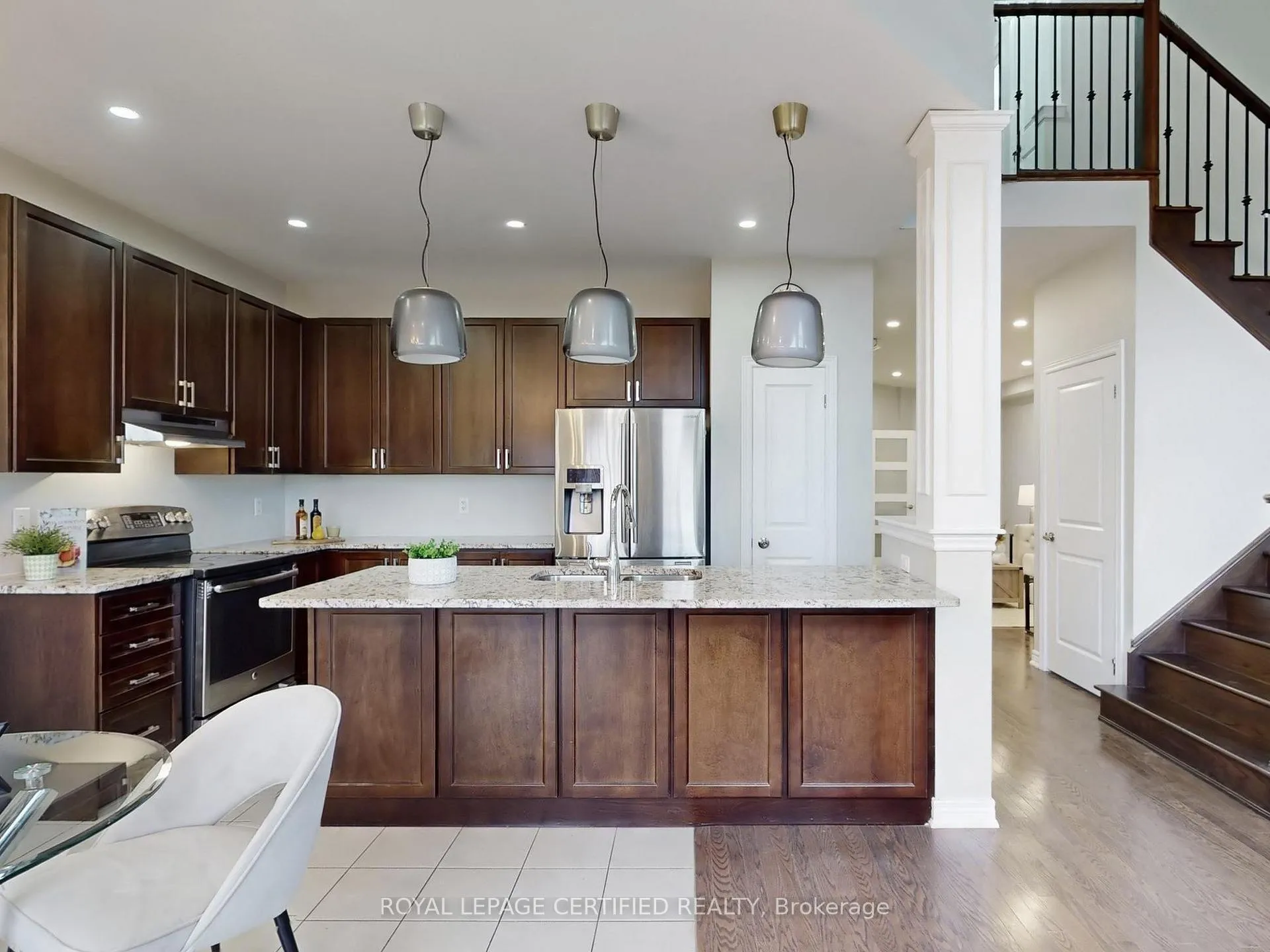 Photo 11 of 20 Naperton Drive, Brampton, Sandringham-Wellington — HOMEH