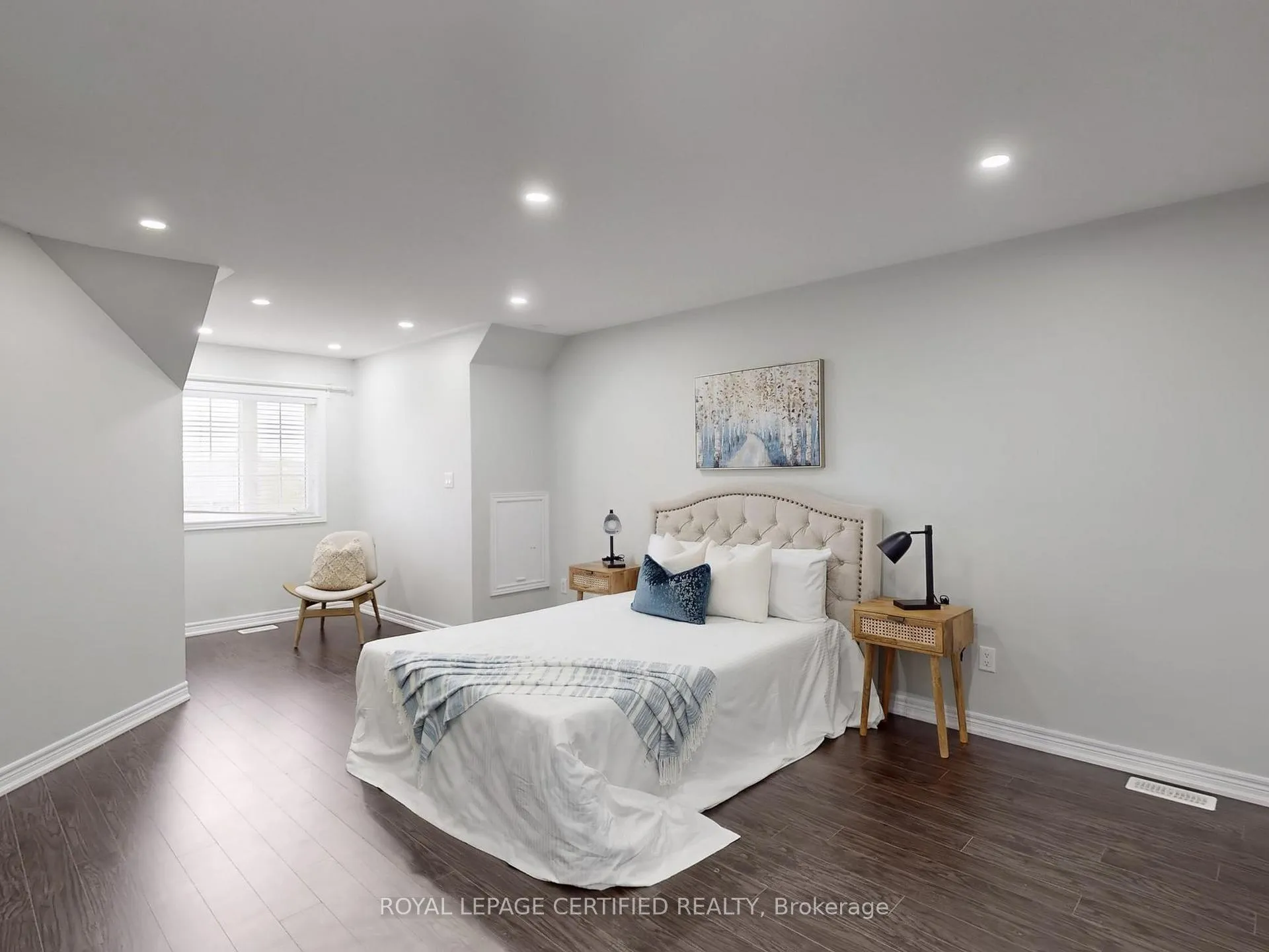 Photo 18 of 20 Naperton Drive, Brampton, Sandringham-Wellington — HOMEH