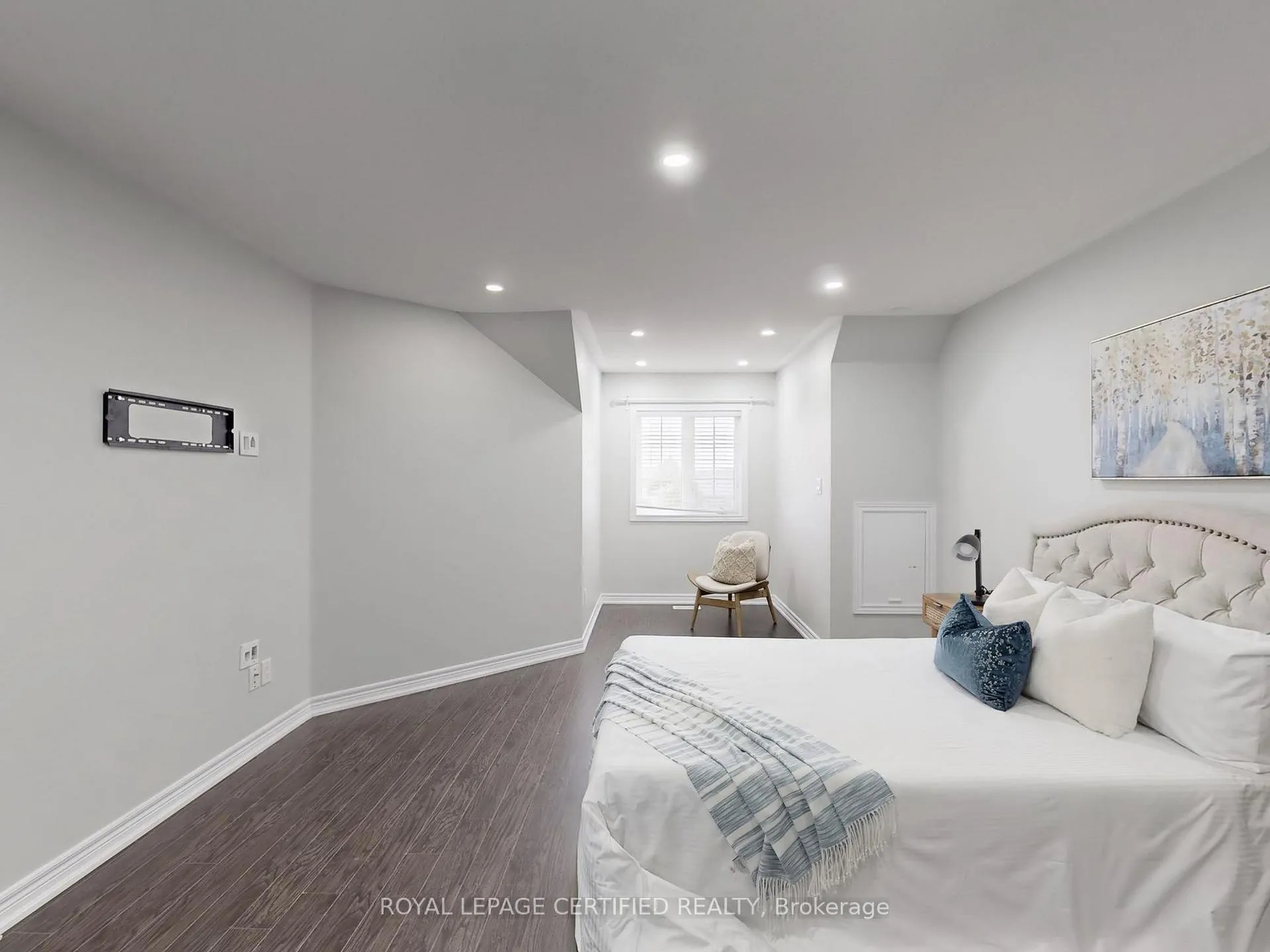 Photo 19 of 20 Naperton Drive, Brampton, Sandringham-Wellington — HOMEH