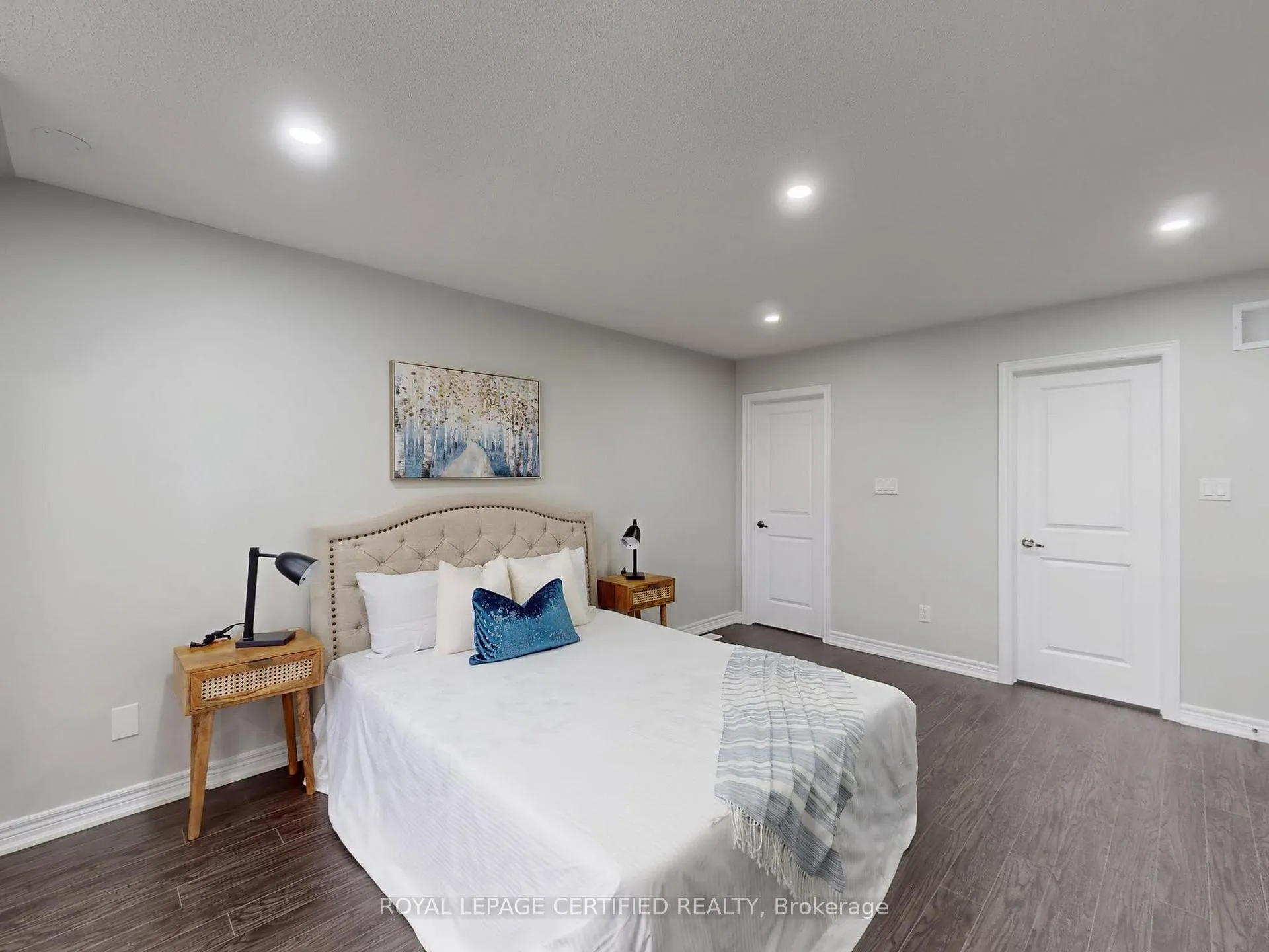 Photo 21 of 20 Naperton Drive, Brampton, Sandringham-Wellington — HOMEH