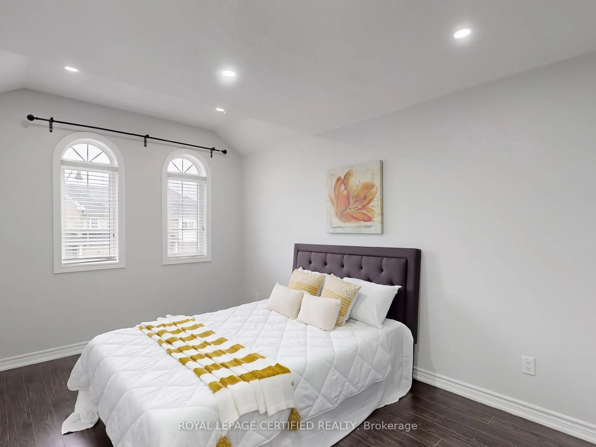 Photo 25 of 20 Naperton Drive, Brampton, Sandringham-Wellington — HOMEH