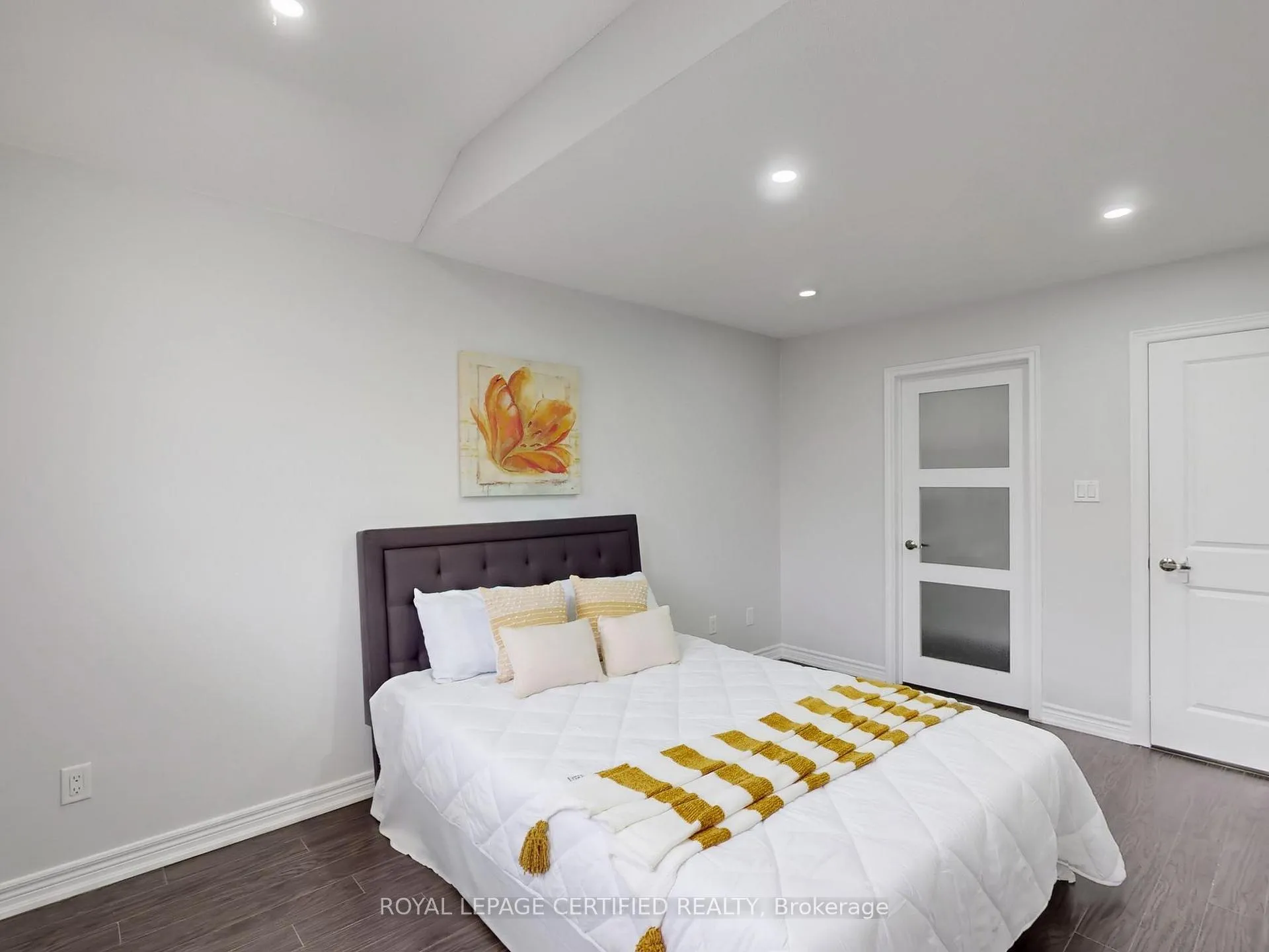 Photo 26 of 20 Naperton Drive, Brampton, Sandringham-Wellington — HOMEH