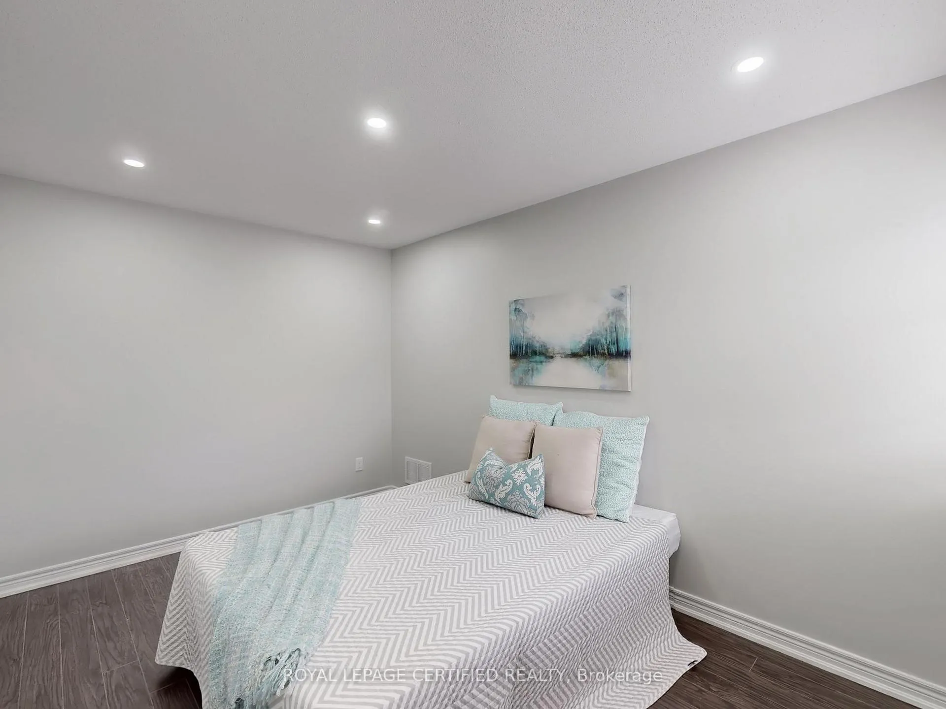 Photo 29 of 20 Naperton Drive, Brampton, Sandringham-Wellington — HOMEH