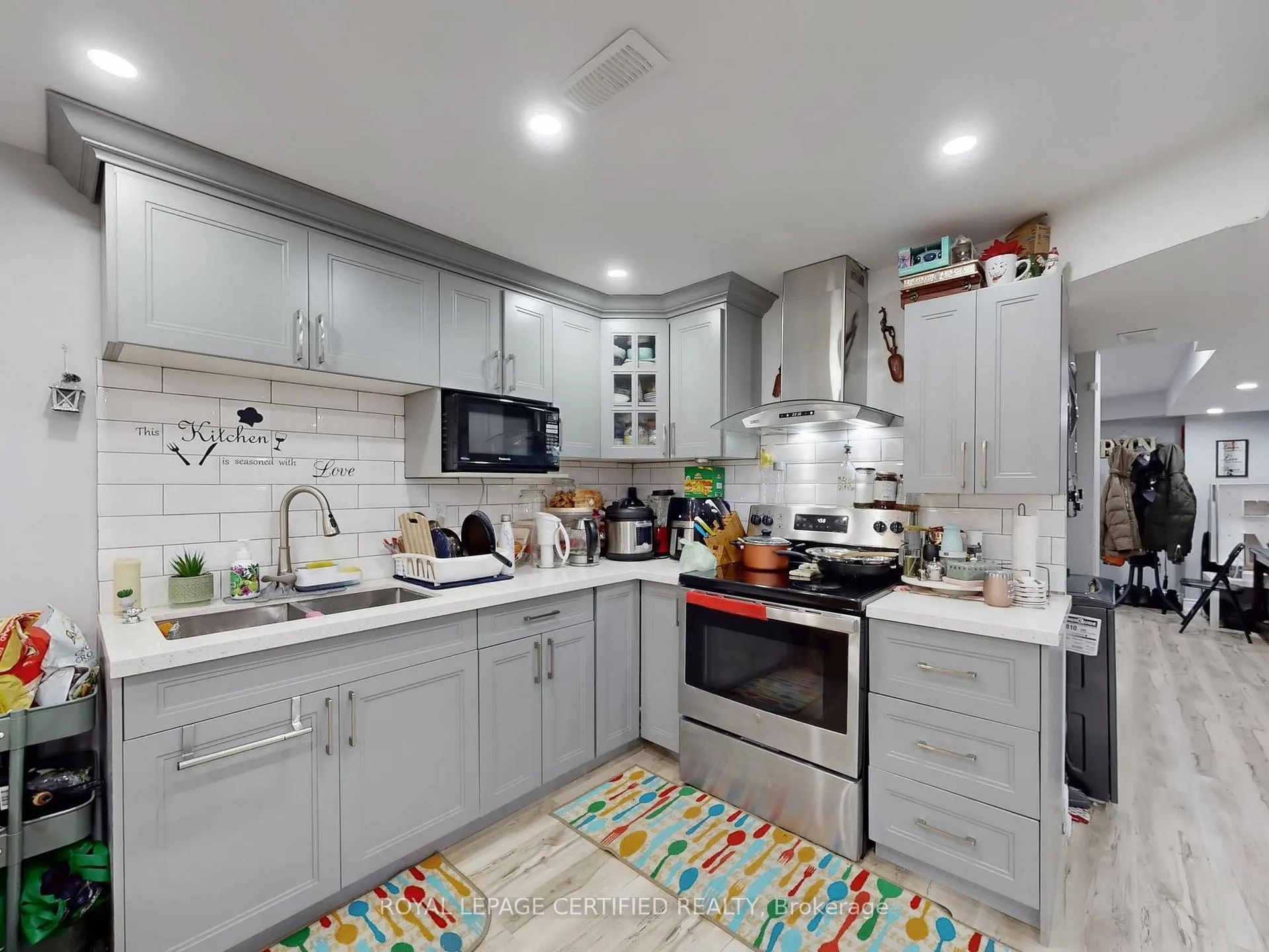 Photo 34 of 20 Naperton Drive, Brampton, Sandringham-Wellington — HOMEH