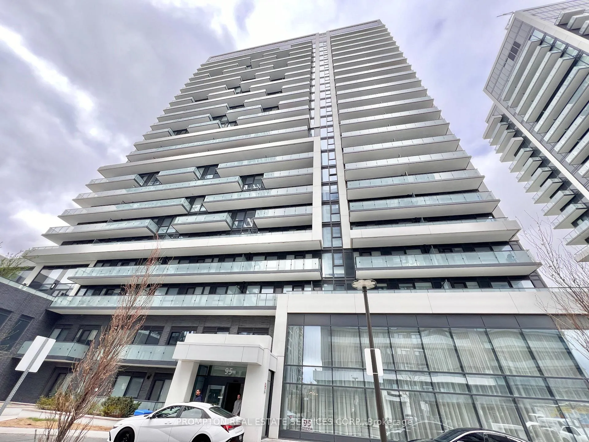 Front of Unit 1208, 95 Oneida Crescent