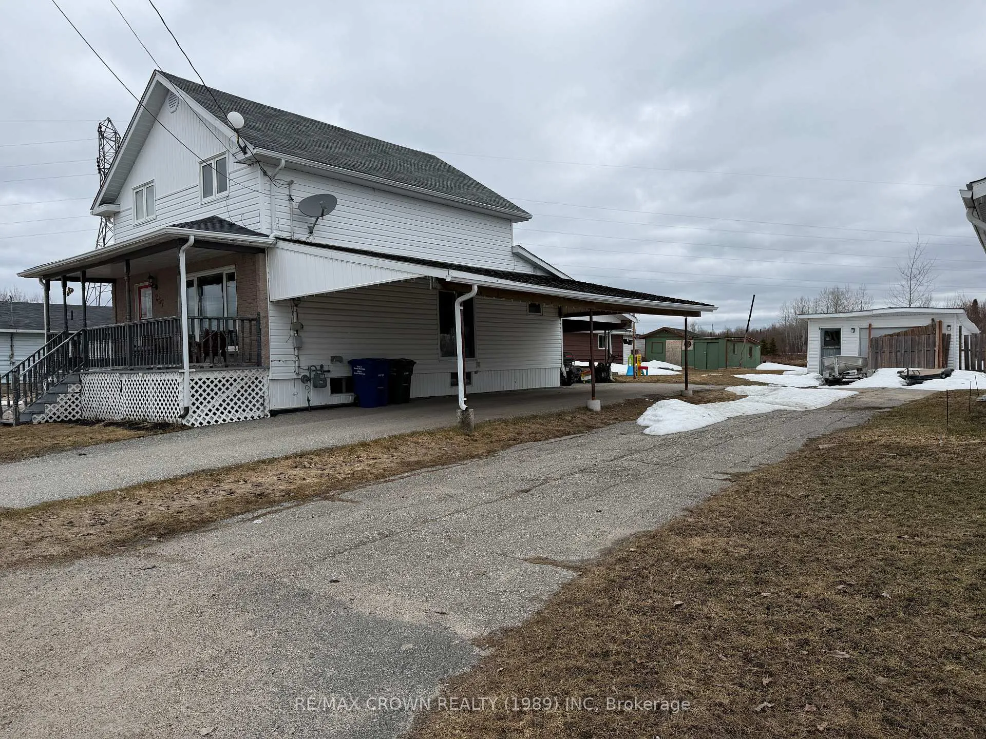 Photo 3 of 267 Ross Road, Smooth Rock Falls, SRF — HOMEH