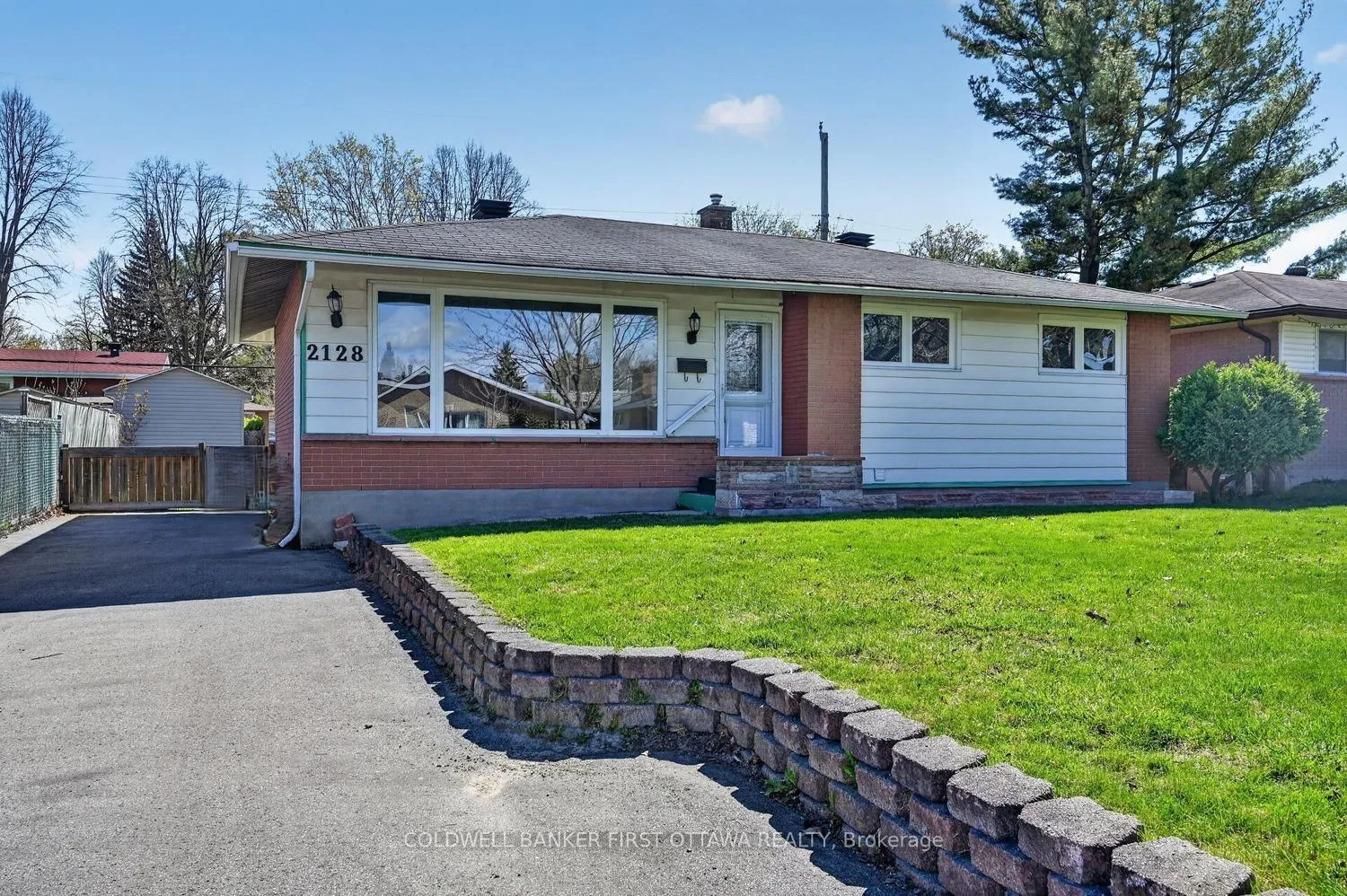 Photo 1 of 2128 Kingsley Road, Ottawa, Parkway Park — HOMEH