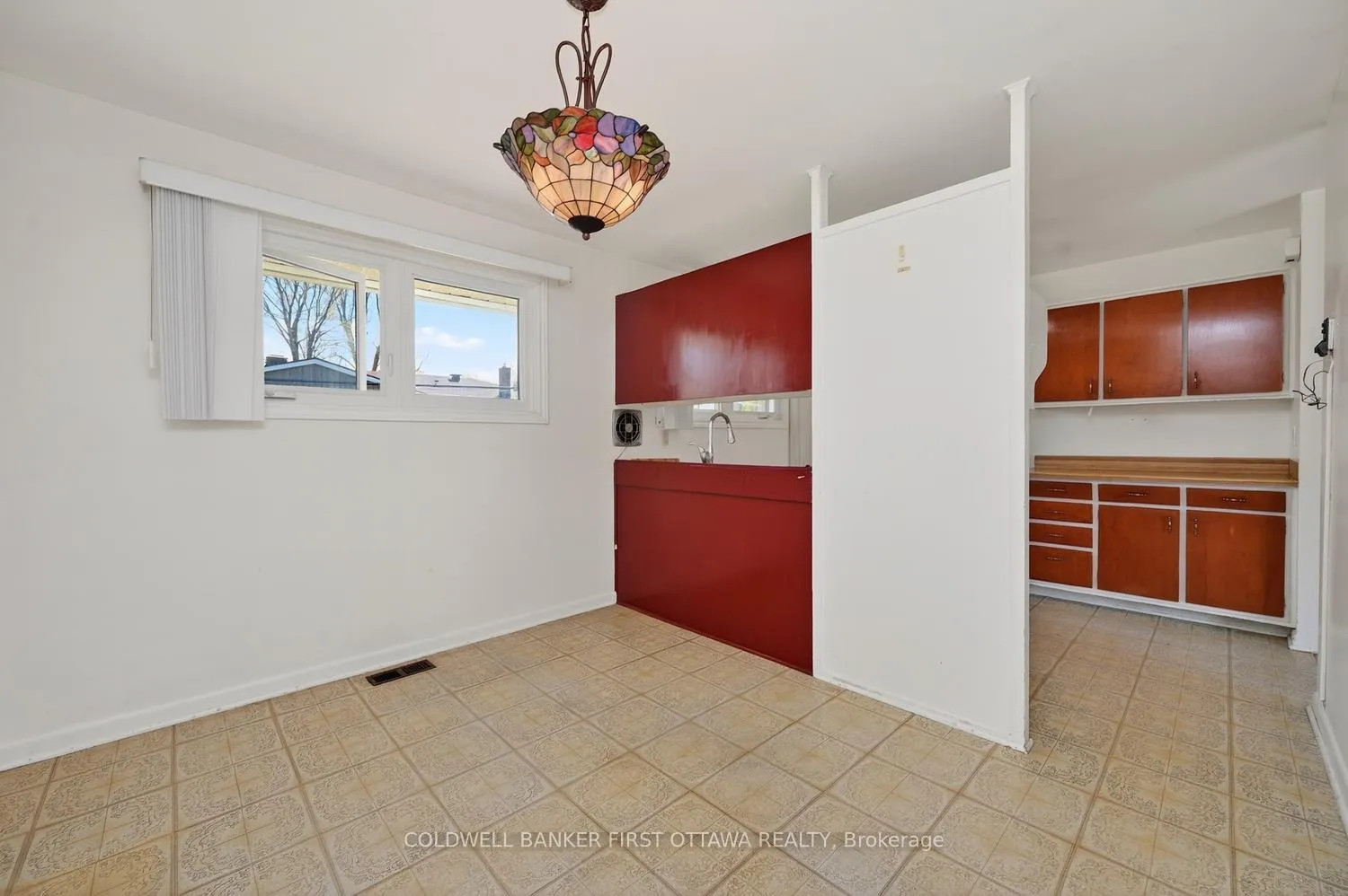 Photo 6 of 2128 Kingsley Road, Ottawa, Parkway Park — HOMEH