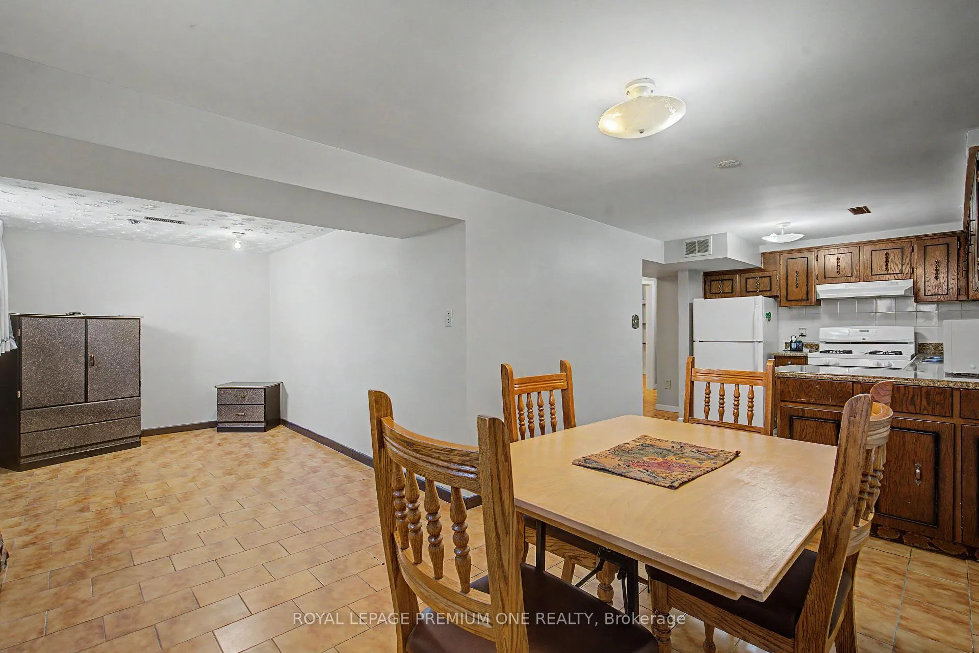 Photo 22 of 44 Ellerby Square N, Vaughan, West Woodbridge — HOMEH