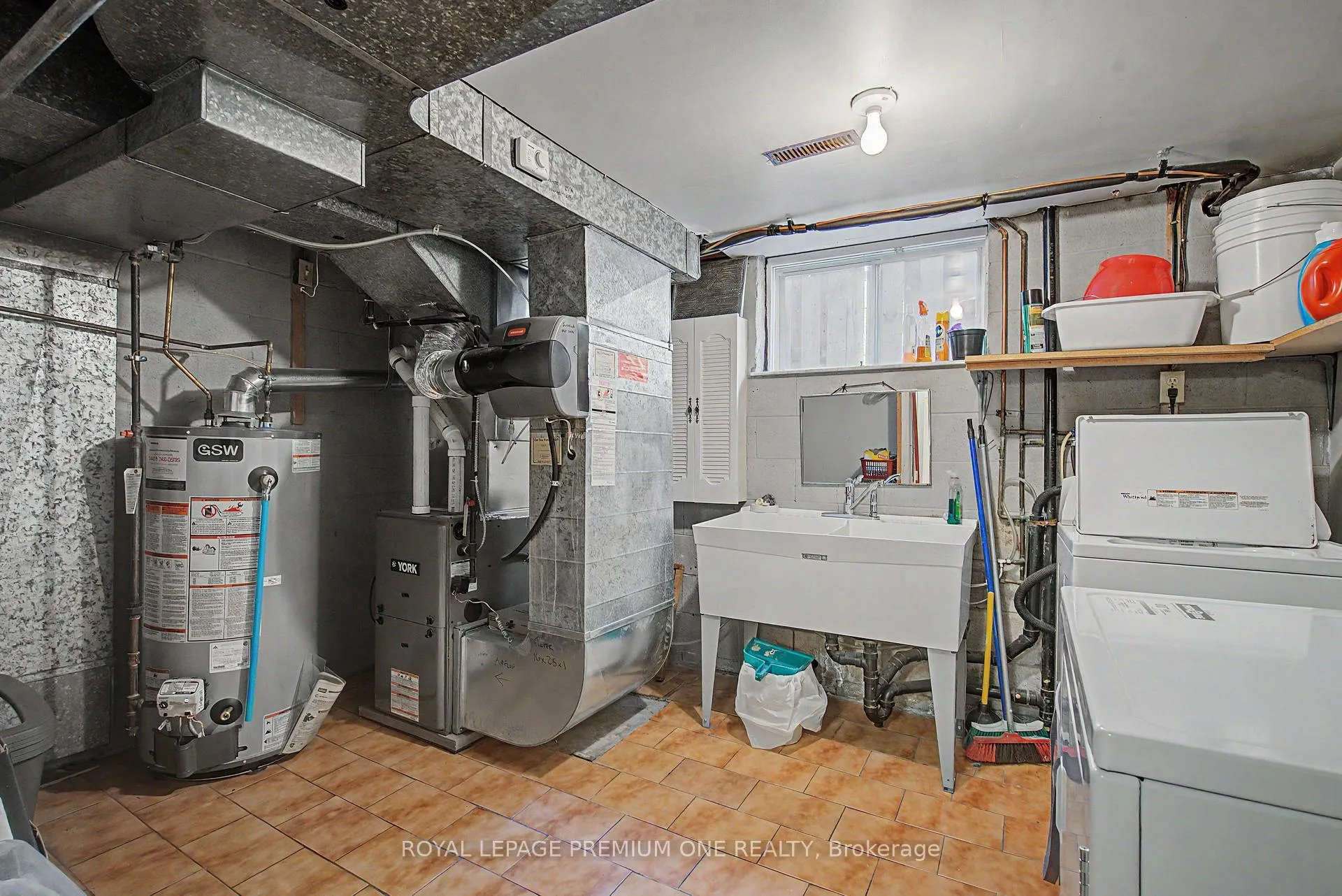 Photo 25 of 44 Ellerby Square N, Vaughan, West Woodbridge — HOMEH