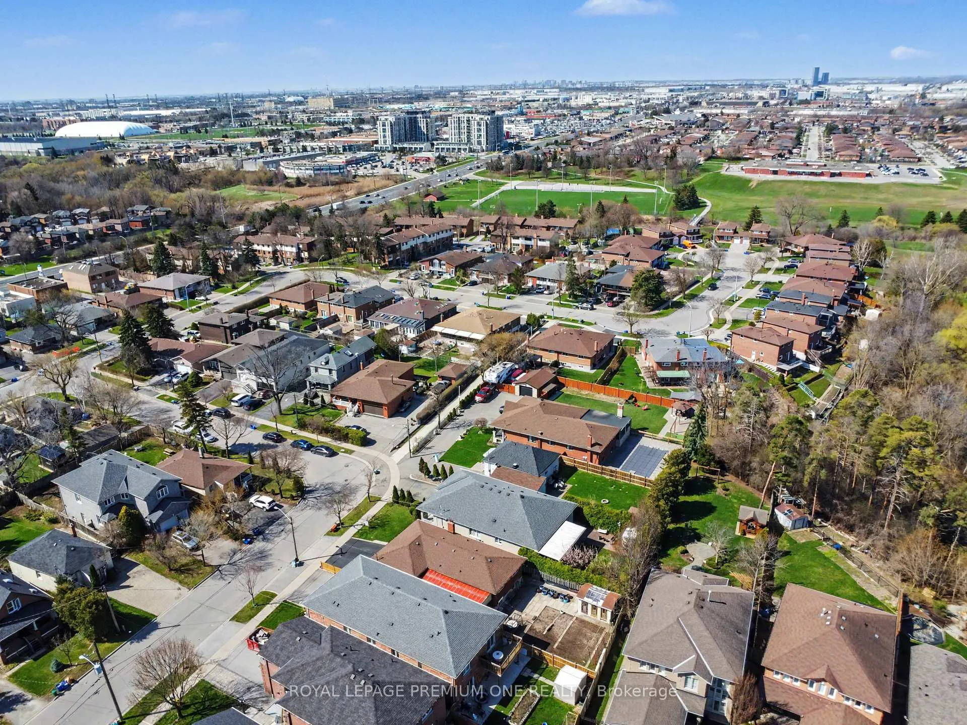 Photo 36 of 44 Ellerby Square N, Vaughan, West Woodbridge — HOMEH