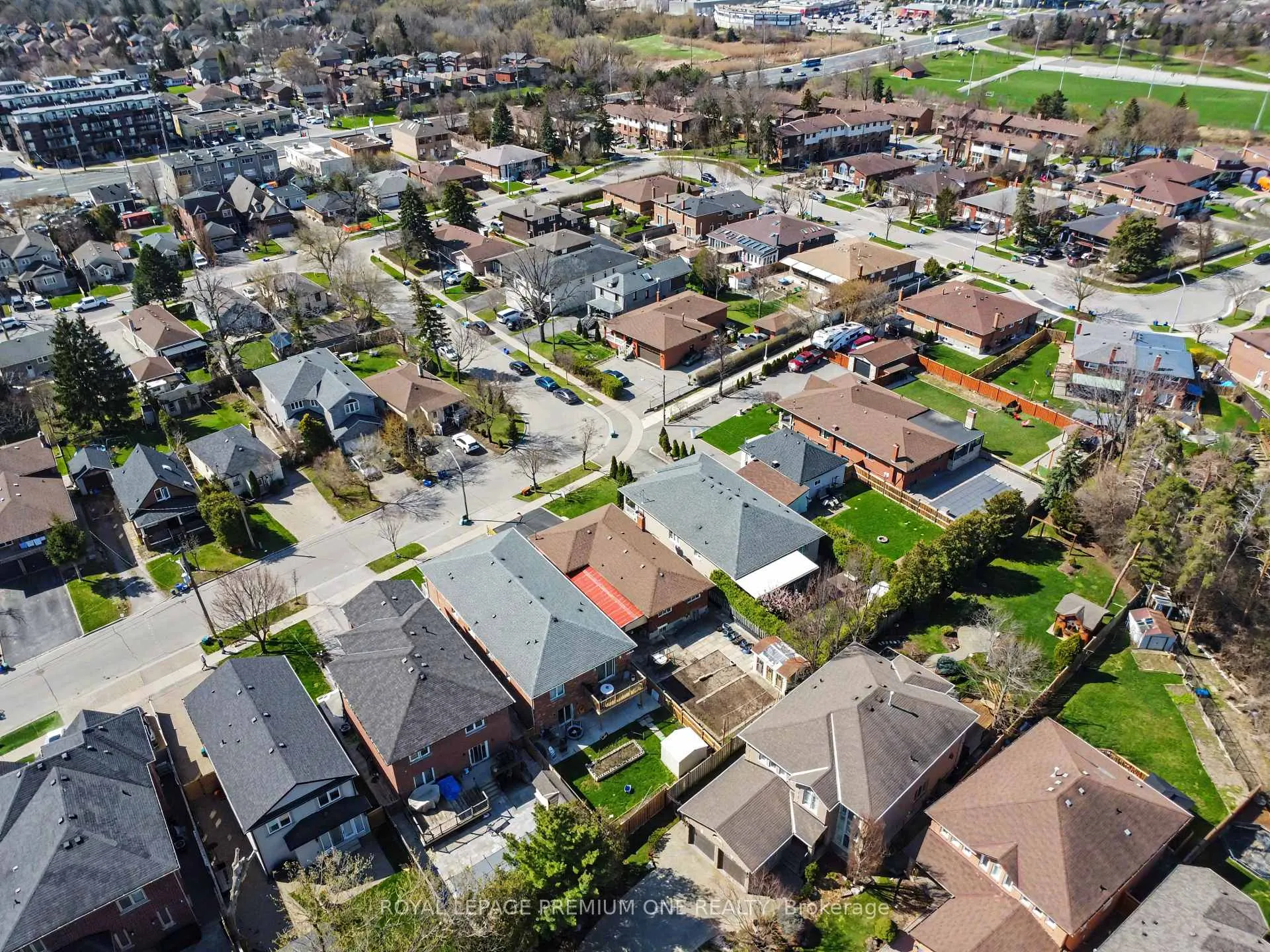 Photo 37 of 44 Ellerby Square N, Vaughan, West Woodbridge — HOMEH