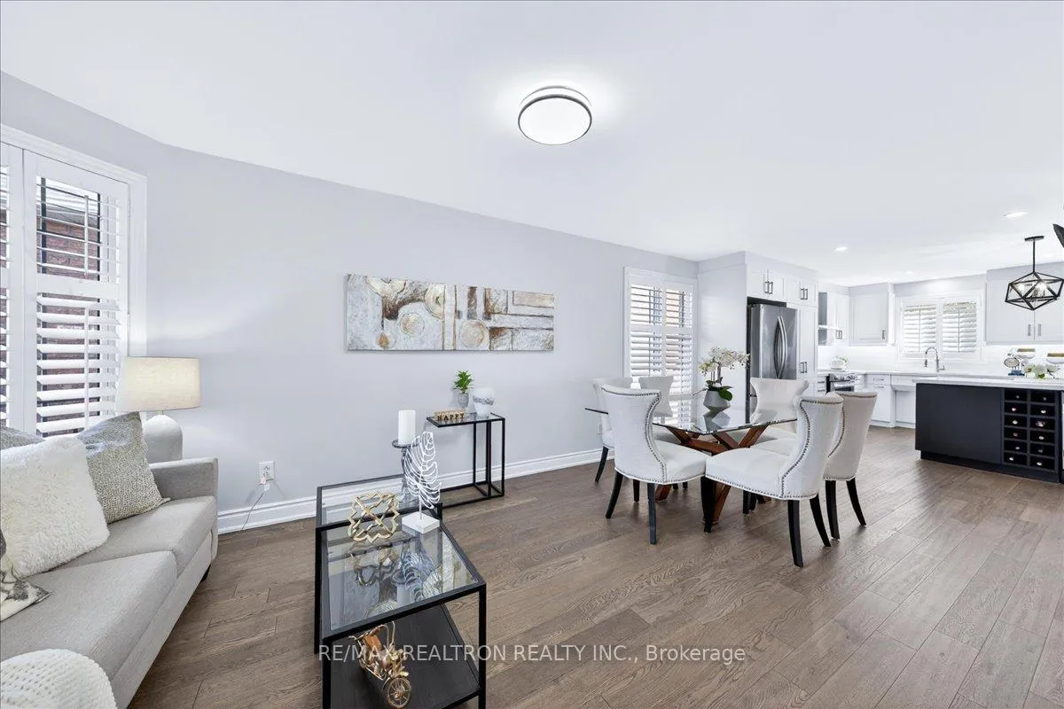 Photo 6 of 29 Campania Court, Vaughan, Elder Mills — HOMEH