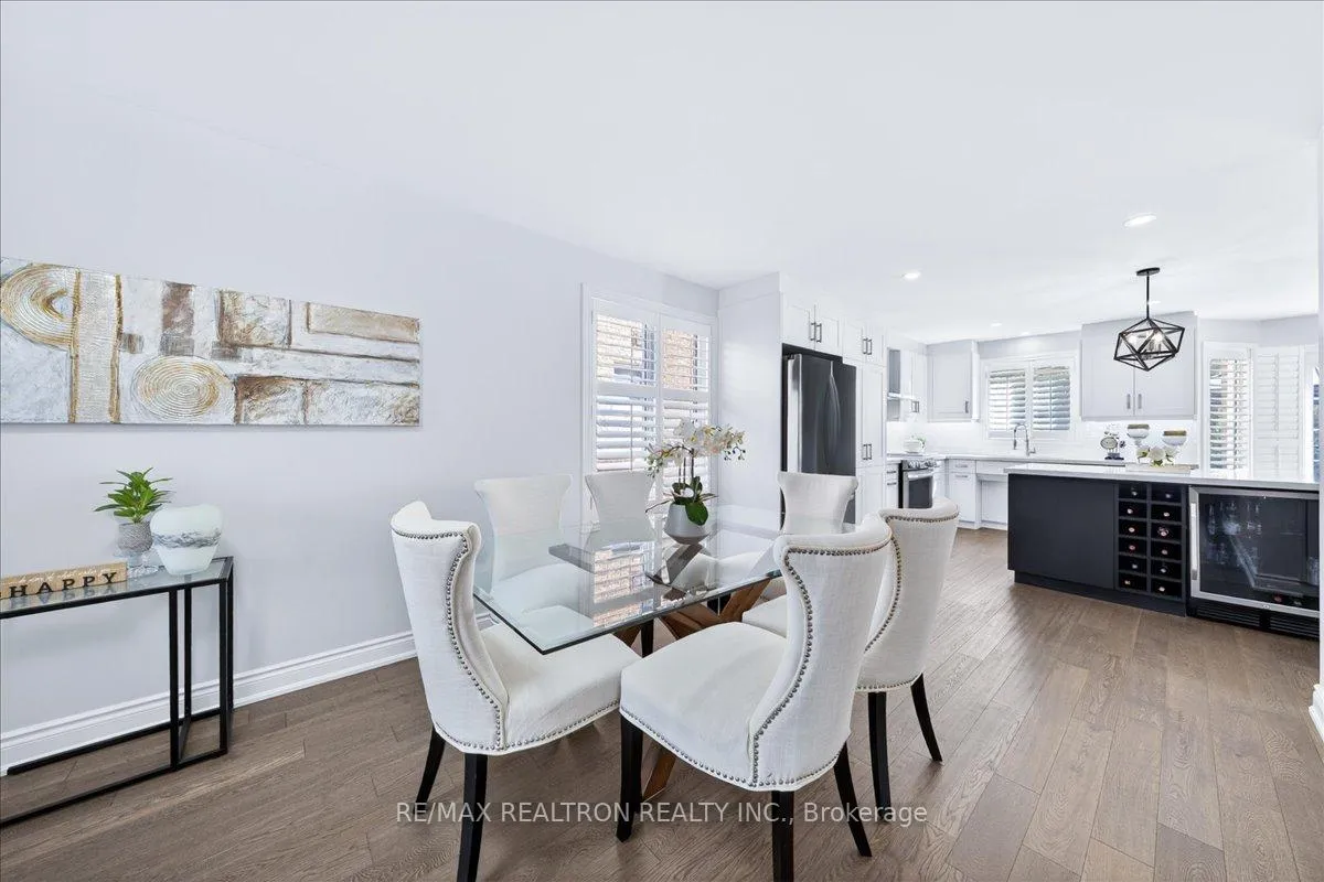 Photo 9 of 29 Campania Court, Vaughan, Elder Mills — HOMEH