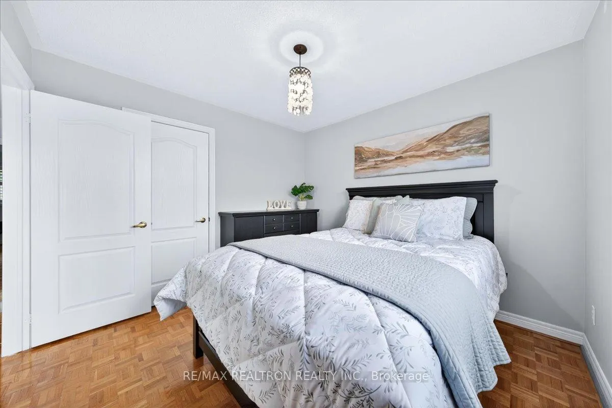 Photo 32 of 29 Campania Court, Vaughan, Elder Mills — HOMEH