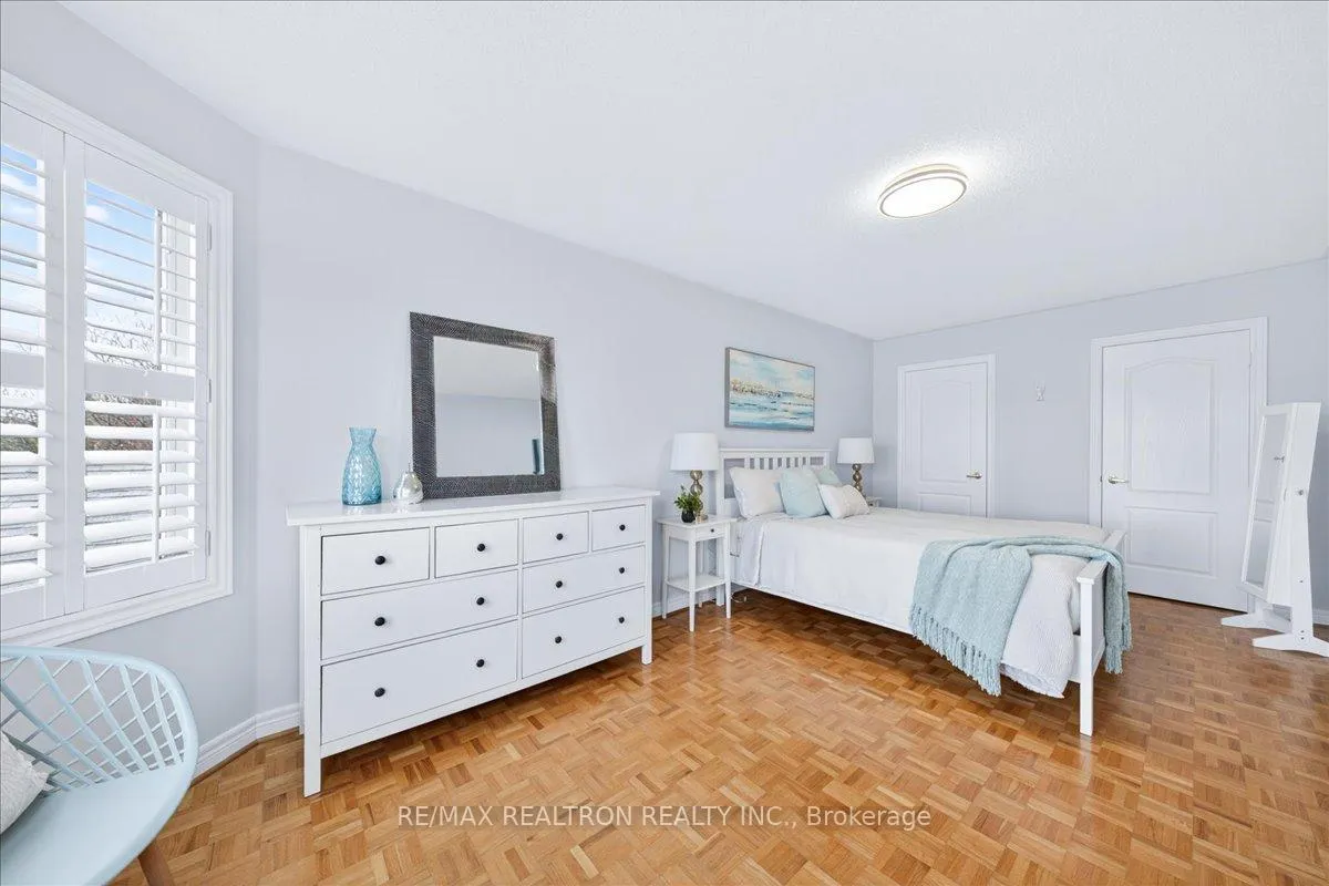 Photo 33 of 29 Campania Court, Vaughan, Elder Mills — HOMEH