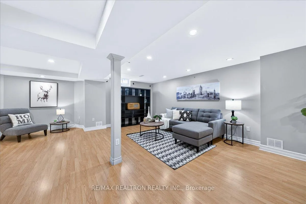 Photo 35 of 29 Campania Court, Vaughan, Elder Mills — HOMEH