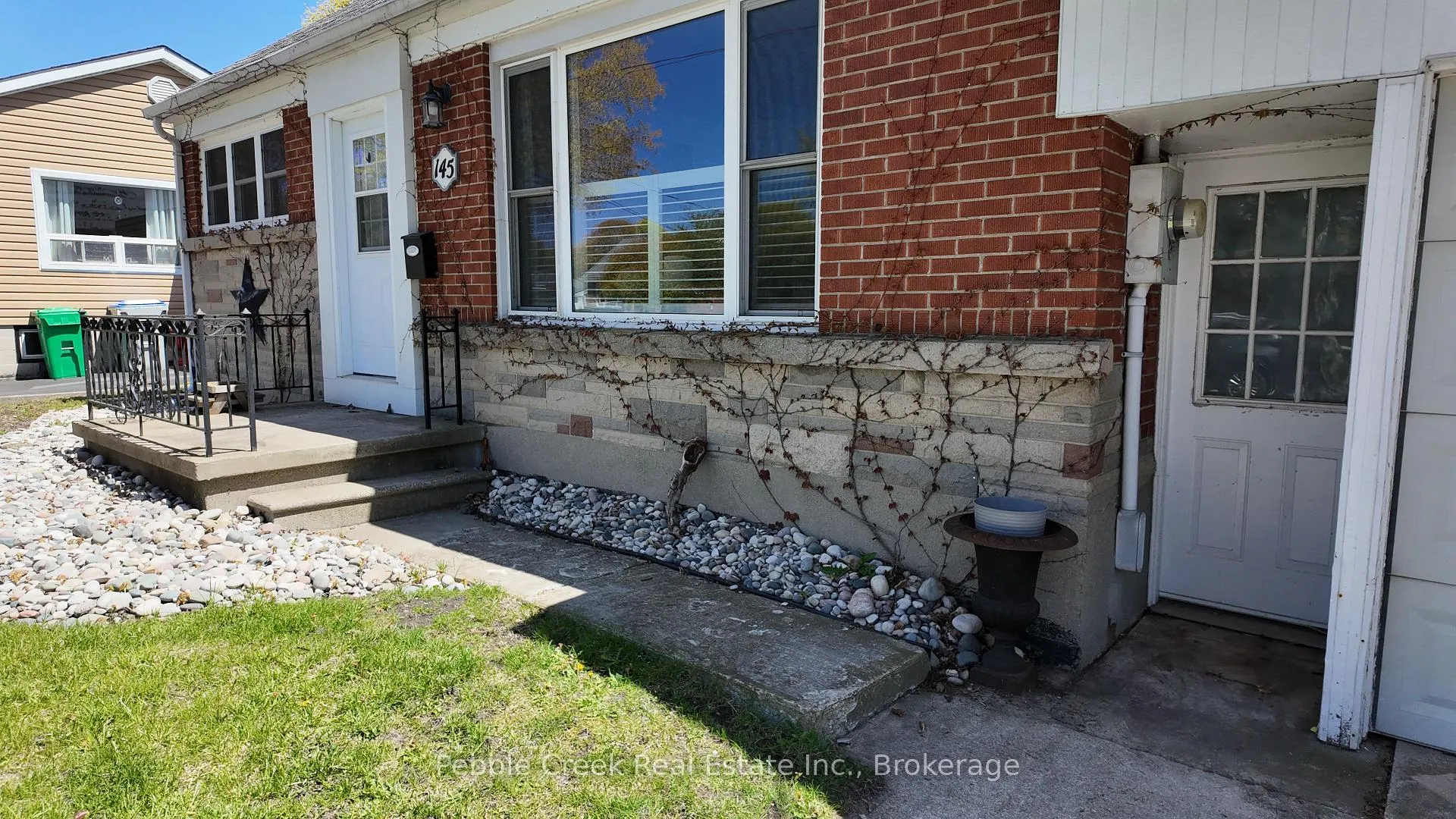 Photo 2 of 145 Elizabeth Street, Goderich, Goderich (Town) — HOMEH