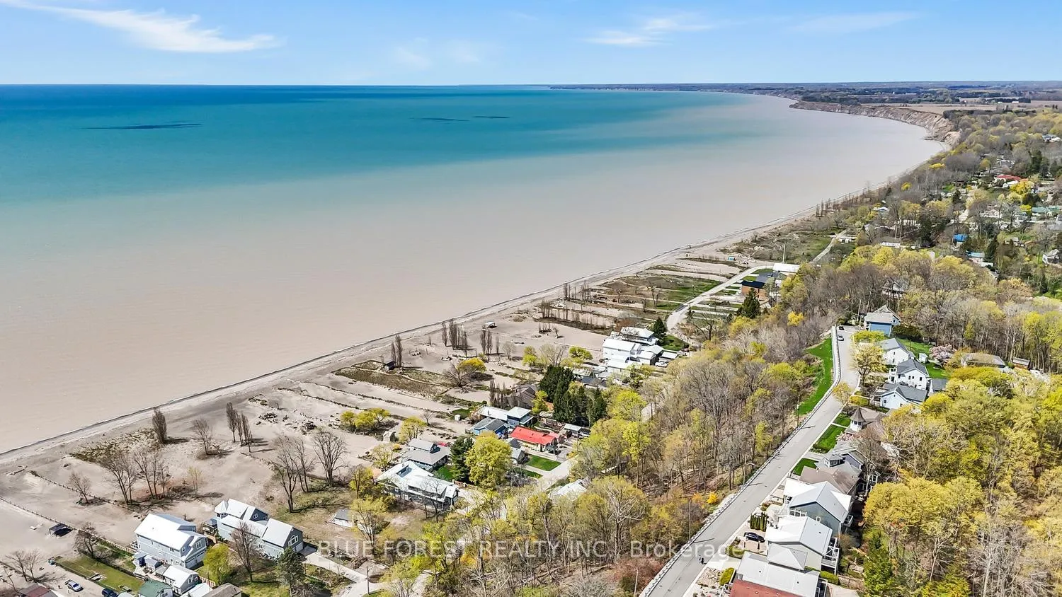Photo 4 of 413 Front Street, Central Elgin, Port Stanley — HOMEH