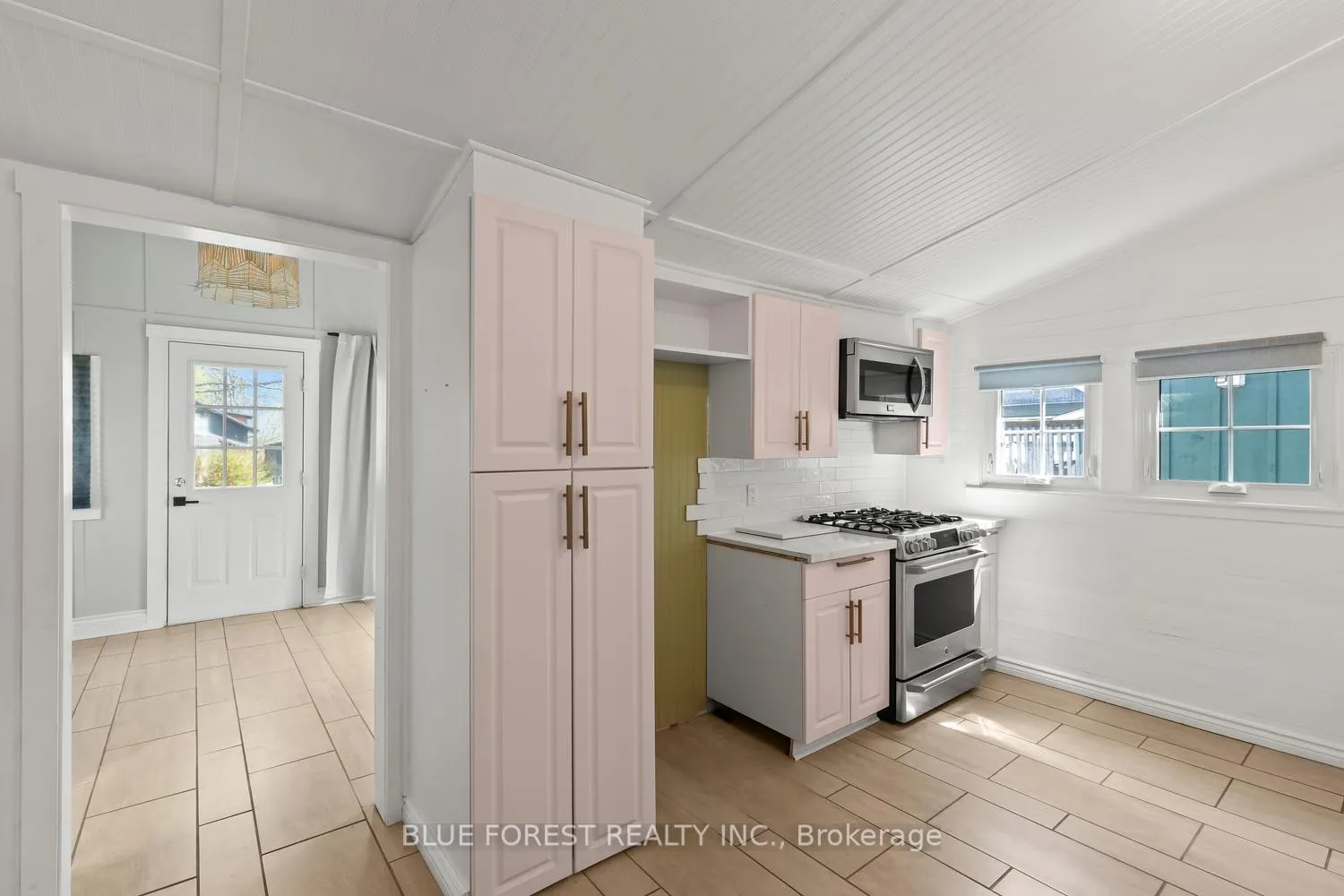 Photo 19 of 413 Front Street, Central Elgin, Port Stanley — HOMEH