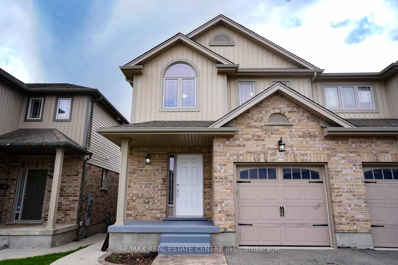 Photo 2 of 454 Starwood Drive, Guelph, Grange Road — HOMEH