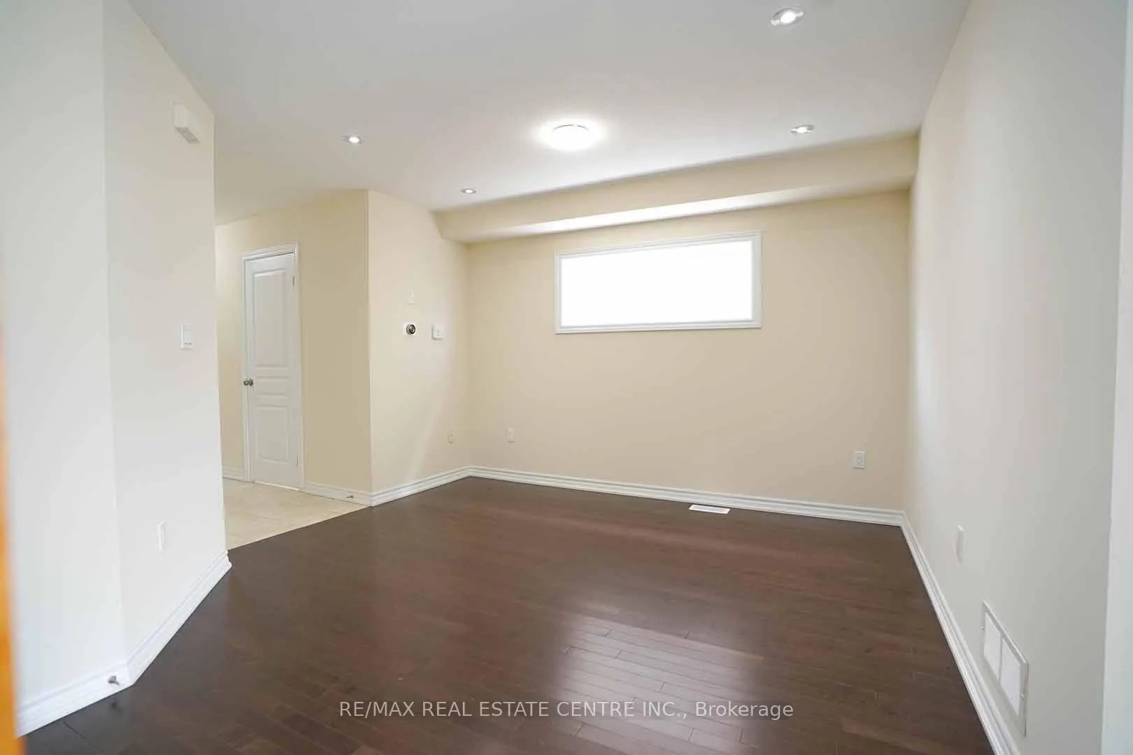 Photo 4 of 454 Starwood Drive, Guelph, Grange Road — HOMEH