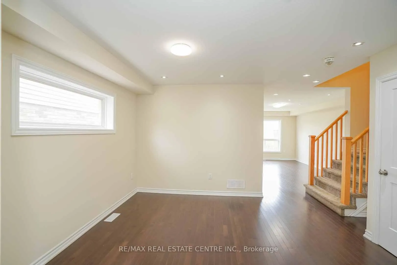 Photo 5 of 454 Starwood Drive, Guelph, Grange Road — HOMEH