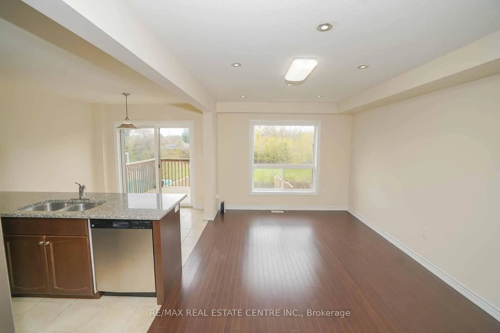 Photo 9 of 454 Starwood Drive, Guelph, Grange Road — HOMEH