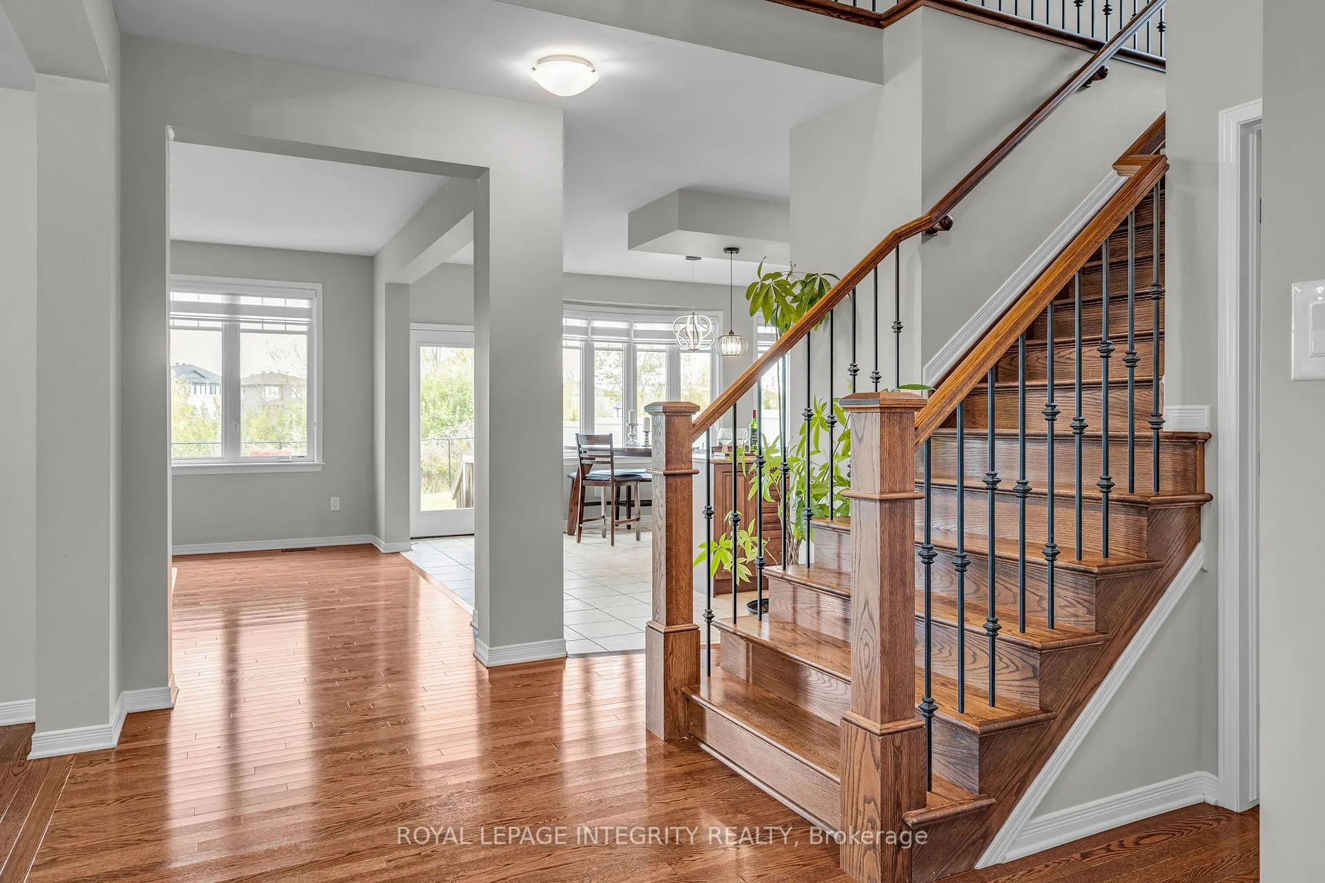 Photo 9 of 367 Andalusian Crescent, Ottawa, Kanata - Emerald Meadows/Trailwest — HOMEH