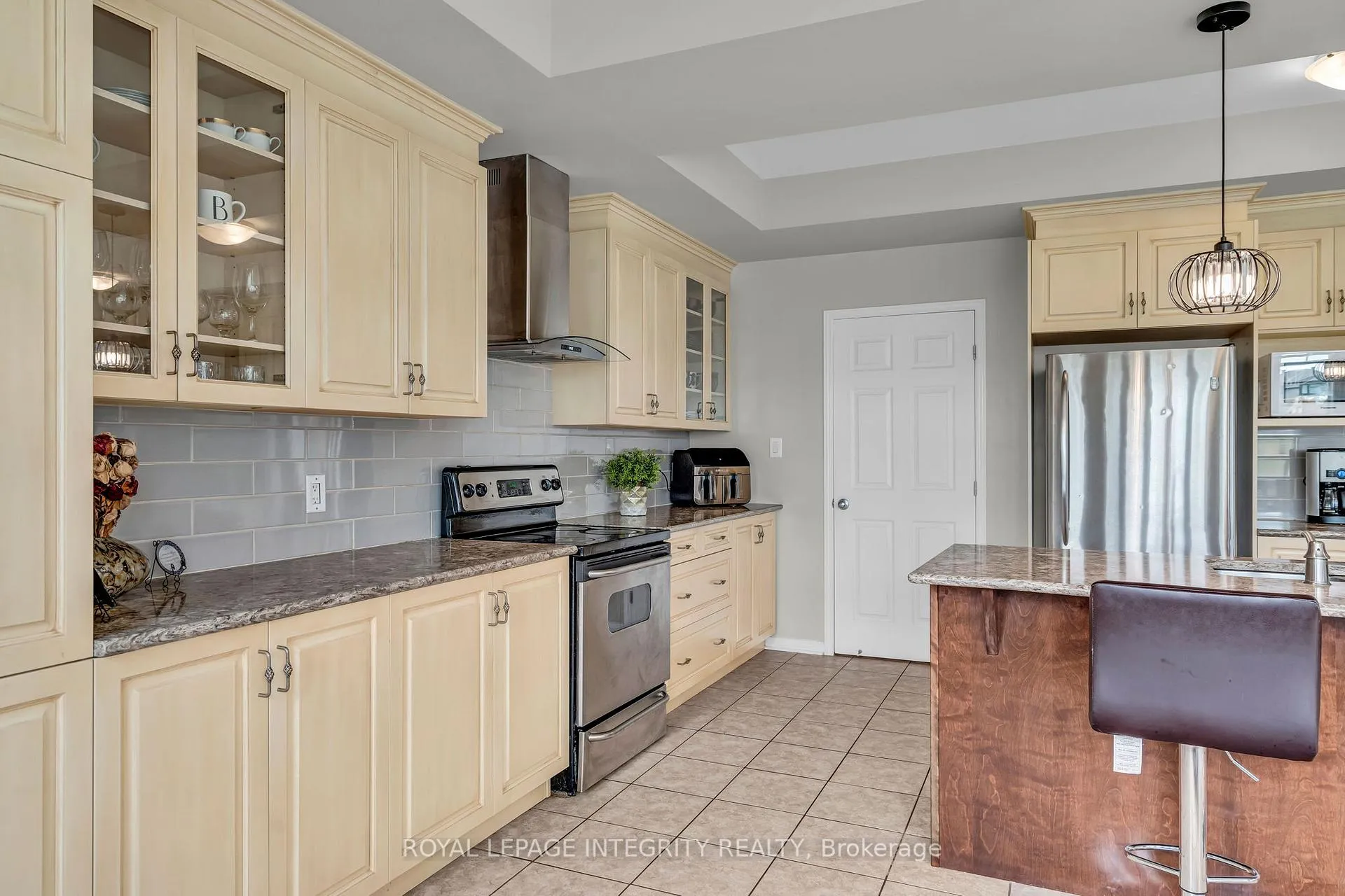 Photo 16 of 367 Andalusian Crescent, Ottawa, Kanata - Emerald Meadows/Trailwest — HOMEH