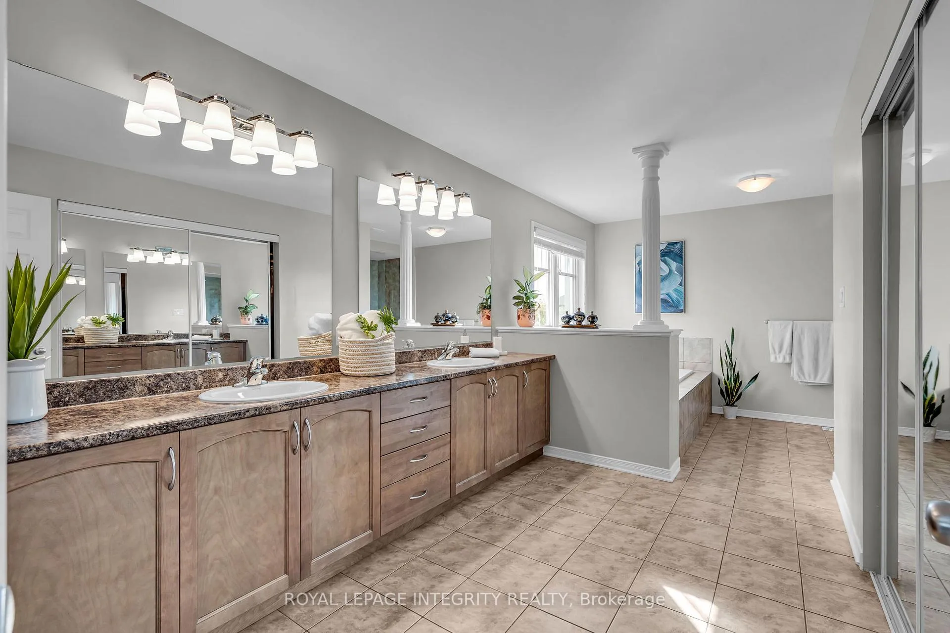 Photo 26 of 367 Andalusian Crescent, Ottawa, Kanata - Emerald Meadows/Trailwest — HOMEH