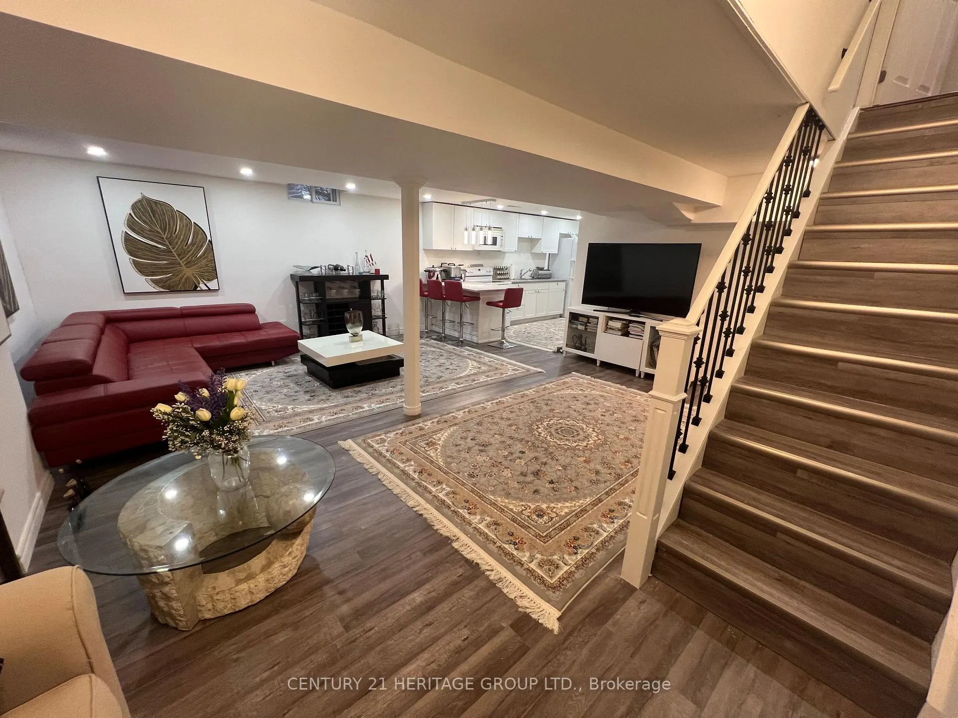 Photo 3 of Unit Basement, 238 Glenway Circle, Newmarket, Glenway Estates — HOMEH