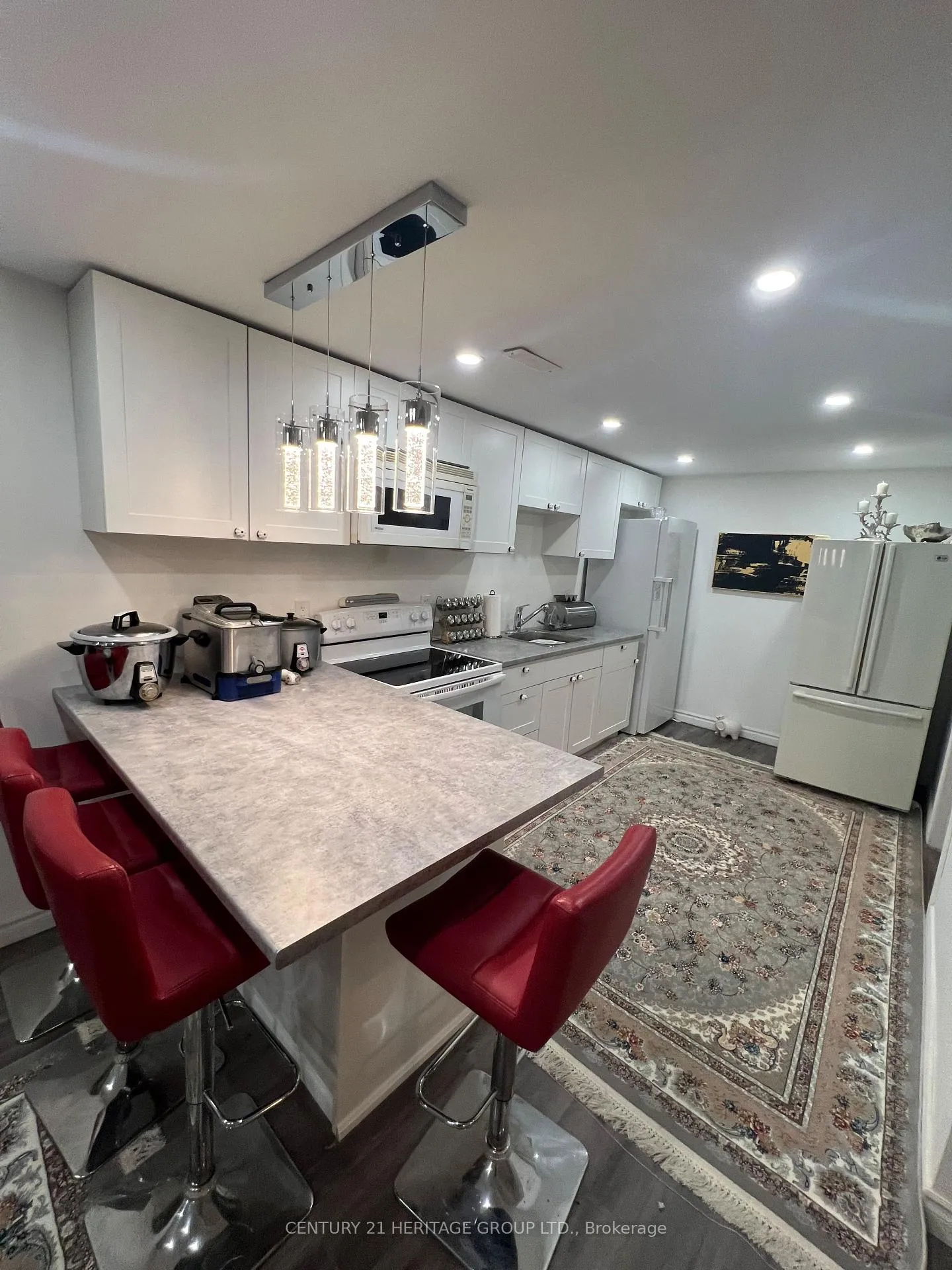 Photo 8 of Unit Basement, 238 Glenway Circle, Newmarket, Glenway Estates — HOMEH