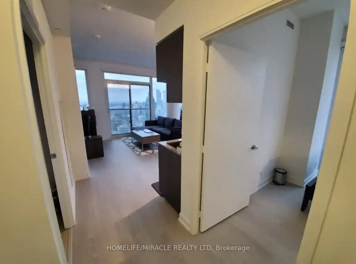 Photo 6 of Unit 4710, 181 Dundas Street E, Toronto, Church-Yonge Corridor — HOMEH