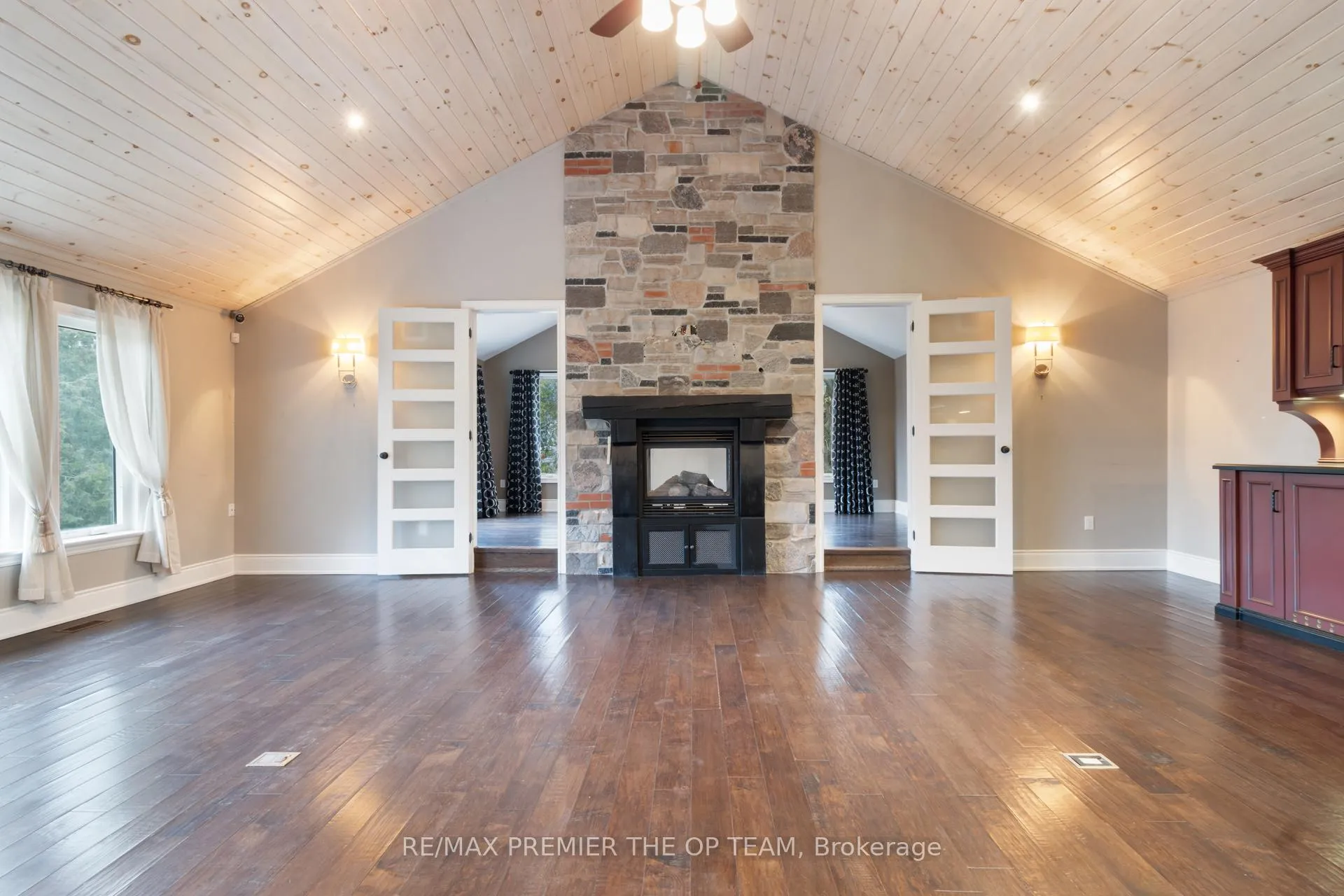 Photo 7 of 16326 The Gore Road, Caledon, Rural Caledon — HOMEH