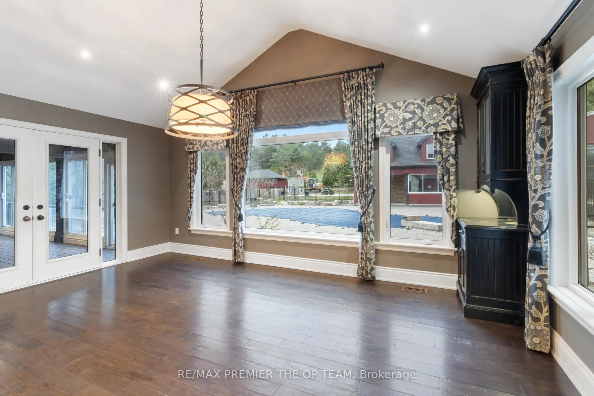 Photo 18 of 16326 The Gore Road, Caledon, Rural Caledon — HOMEH