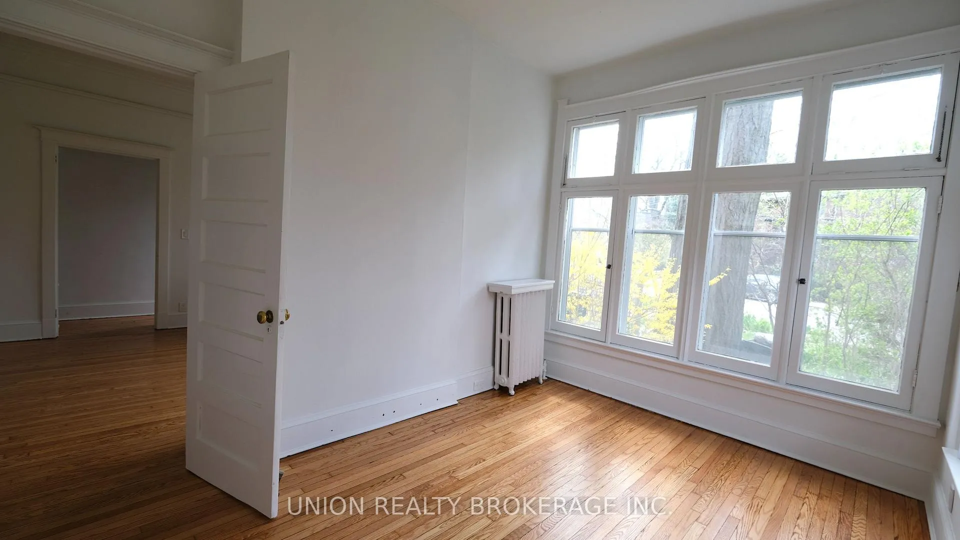 Photo 2 of Unit Main, 46 Benlamond Avenue, Toronto, East End-Danforth — HOMEH