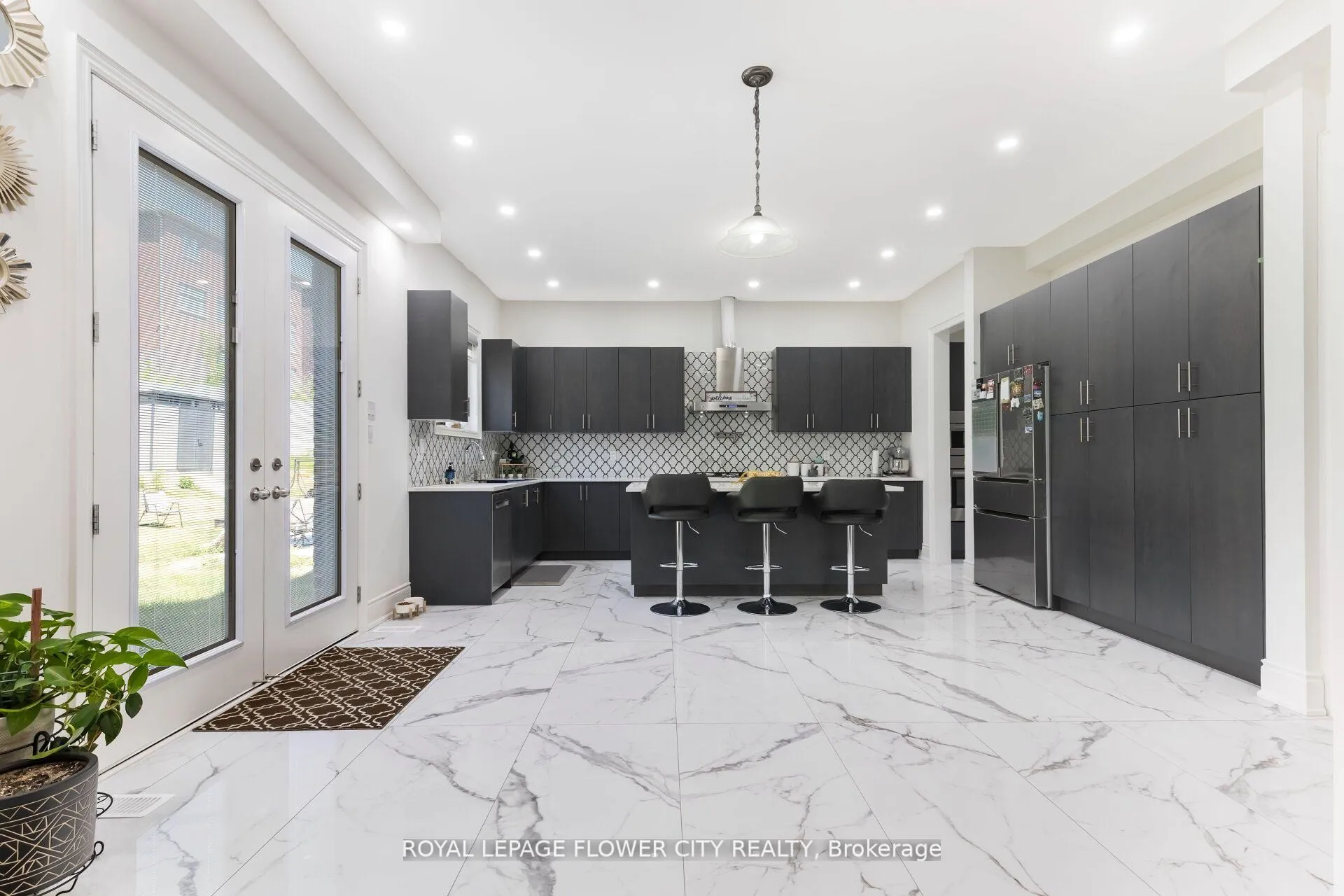 Photo 15 of 48 James Walker Avenue, Caledon, Caledon East — HOMEH