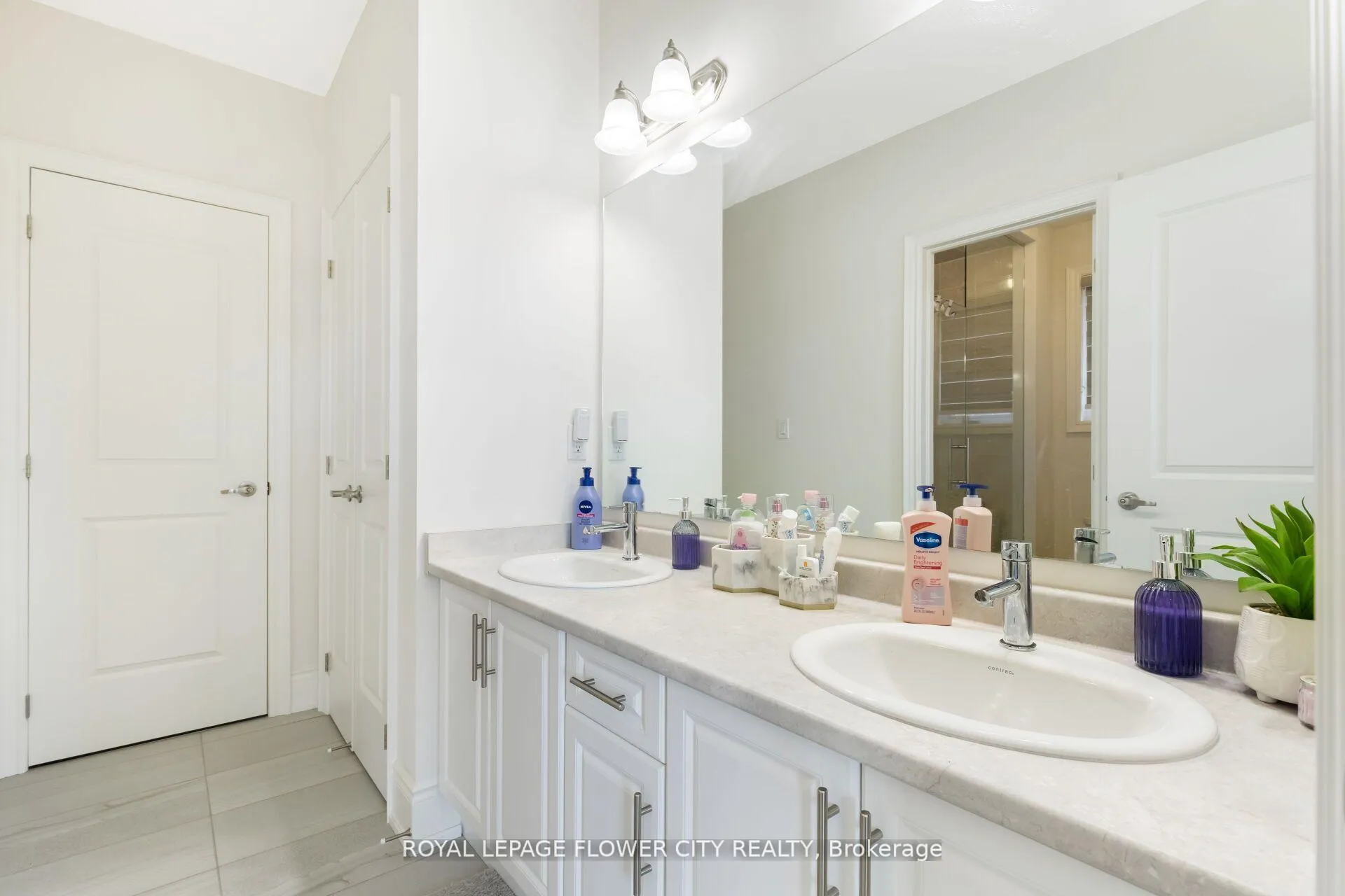 Photo 35 of 48 James Walker Avenue, Caledon, Caledon East — HOMEH
