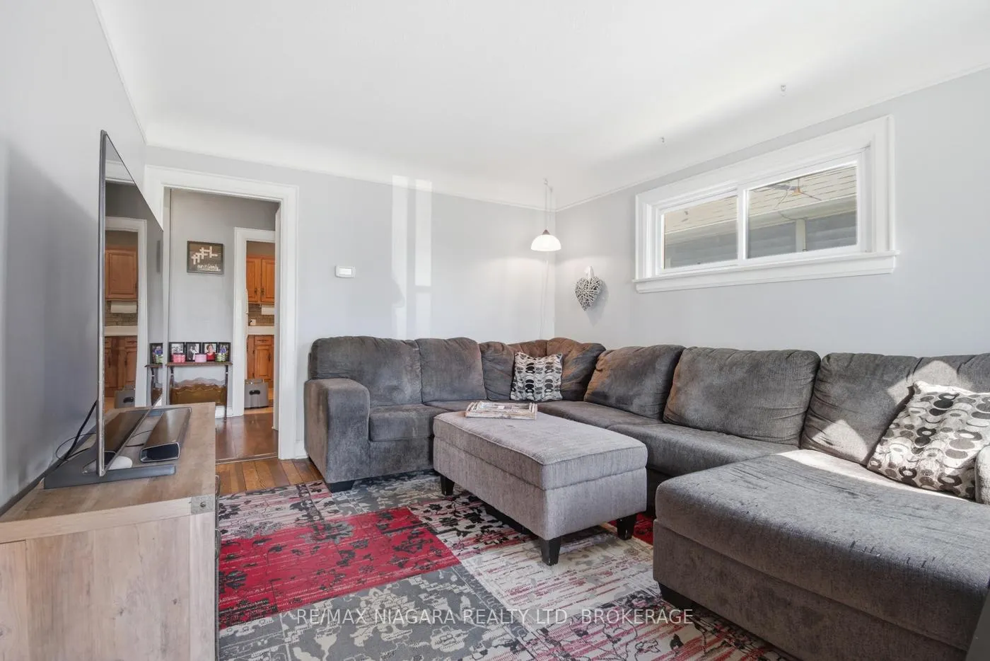 Photo 3 of 85 Wiley Street, St. Catharines, Downtown — HOMEH